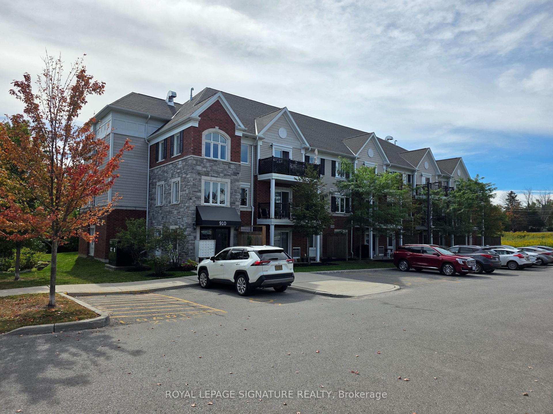 Photo 3 of Unit 102, 910 Wentworth Street, Peterborough, Otonabee Ward 1 — HOMEH