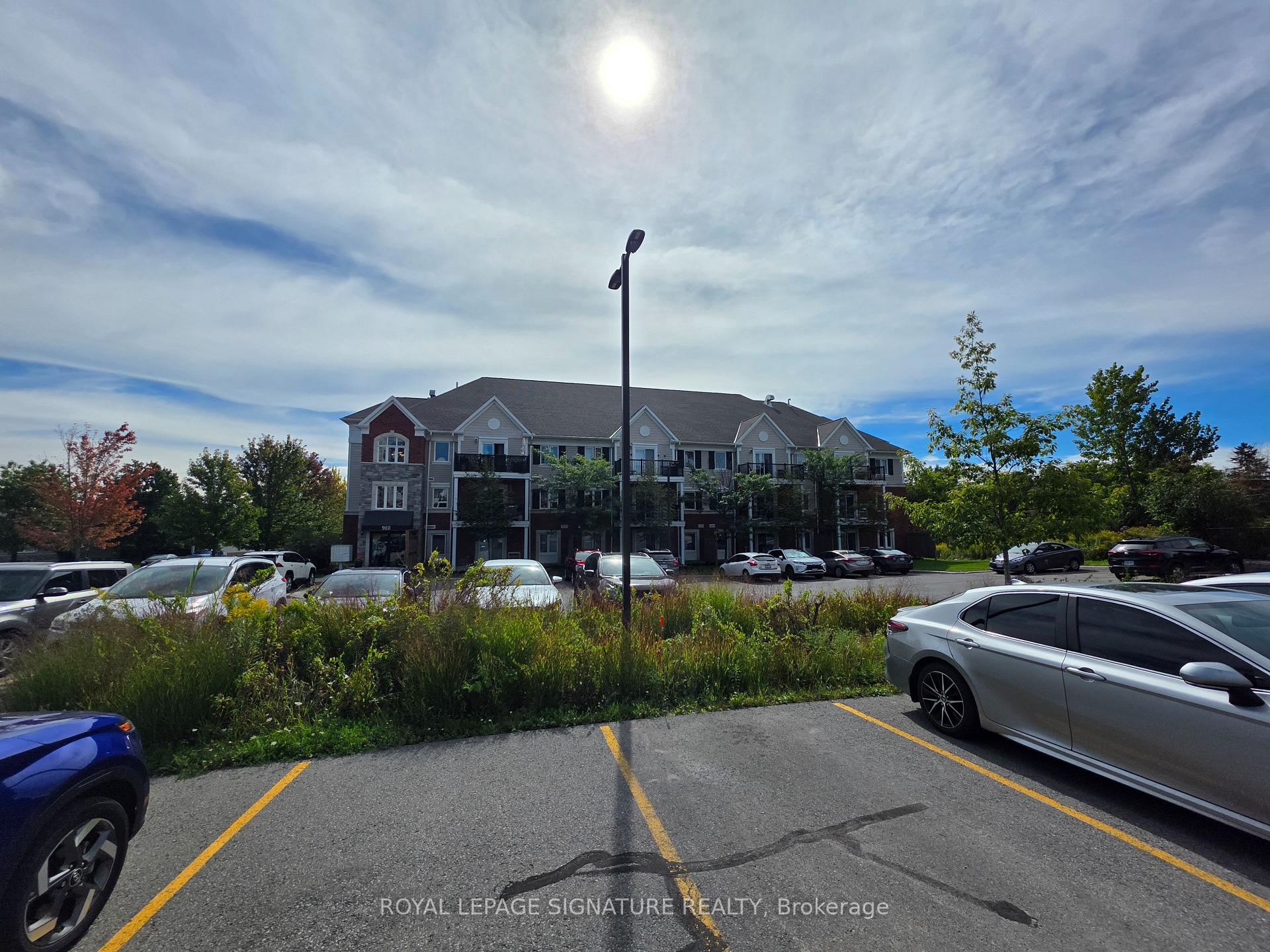 Photo 5 of Unit 102, 910 Wentworth Street, Peterborough, Otonabee Ward 1 — HOMEH
