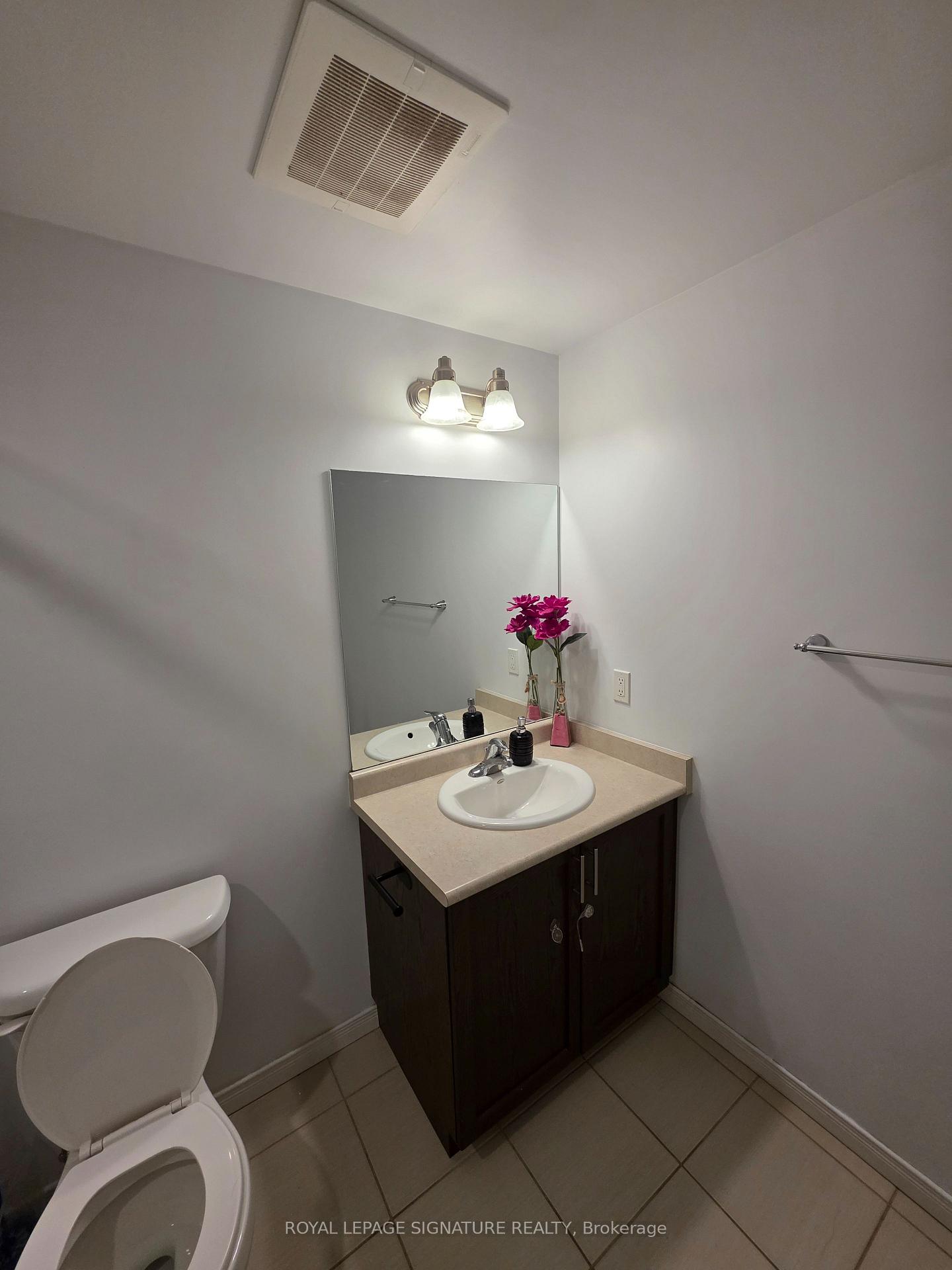 Photo 10 of Unit 102, 910 Wentworth Street, Peterborough, Otonabee Ward 1 — HOMEH