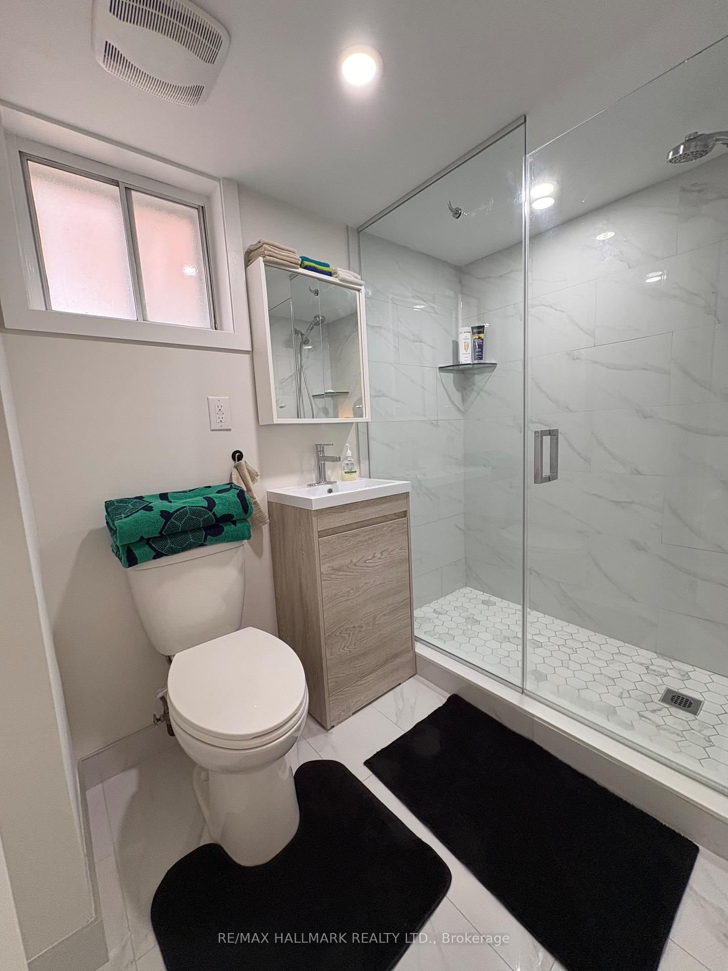 Photo 10 of Unit LOWER, 67 Saskatoon Drive, Etobicoke, Kingsview Village-The Westway — HOMEH