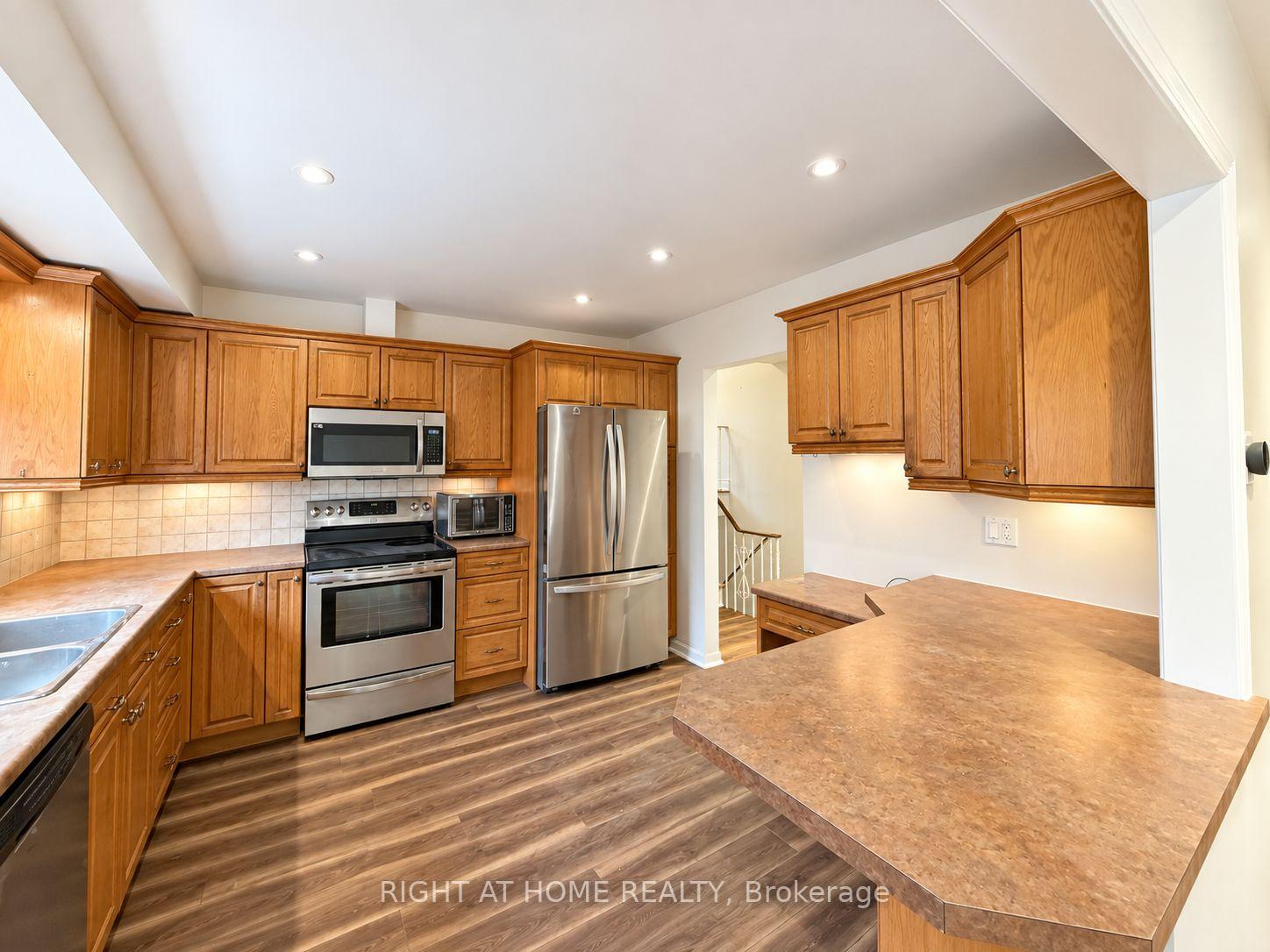 Photo 5 of Unit Upper, 2201 Bridge Road, Oakville, West — HOMEH