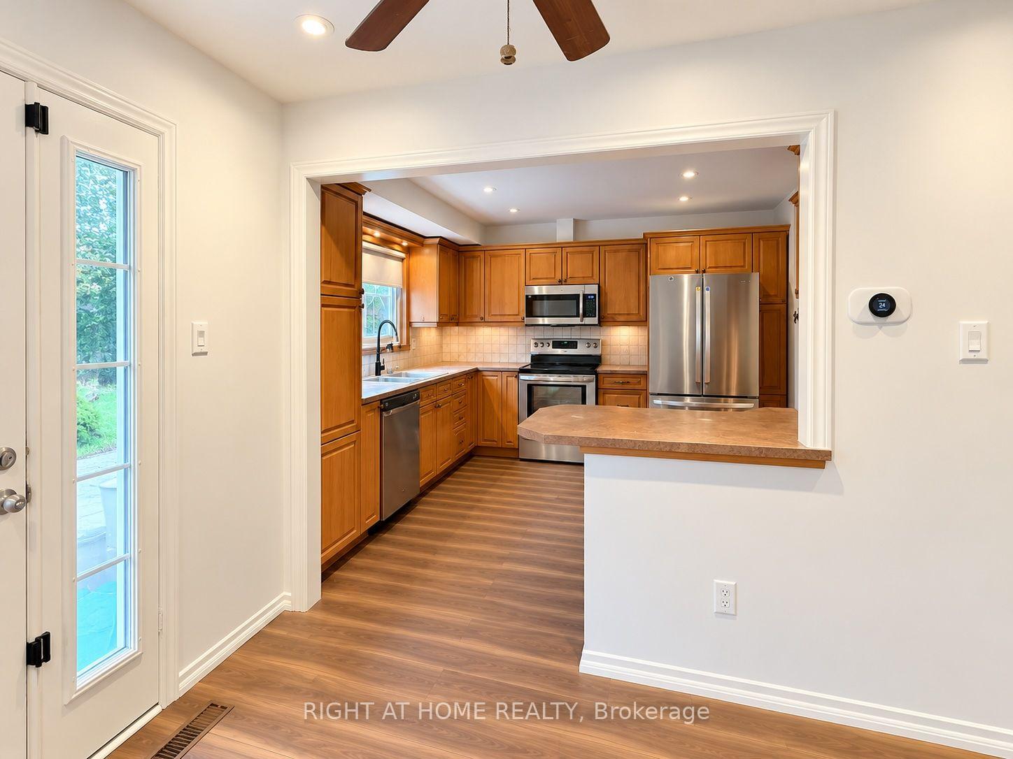 Photo 4 of Unit Upper, 2201 Bridge Road, Oakville, West — HOMEH