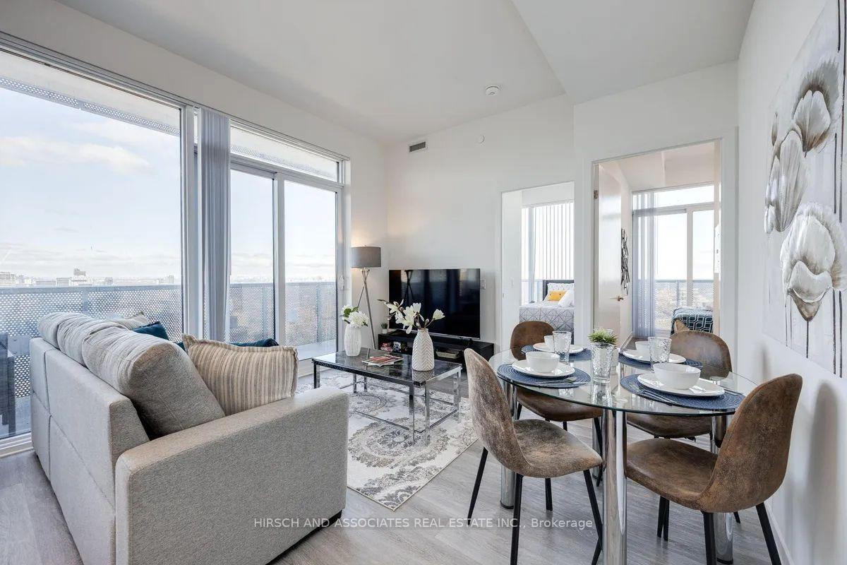 Photo 3 of Unit 6105, 55 Cooper Street, Toronto, Waterfront Communities — HOMEH
