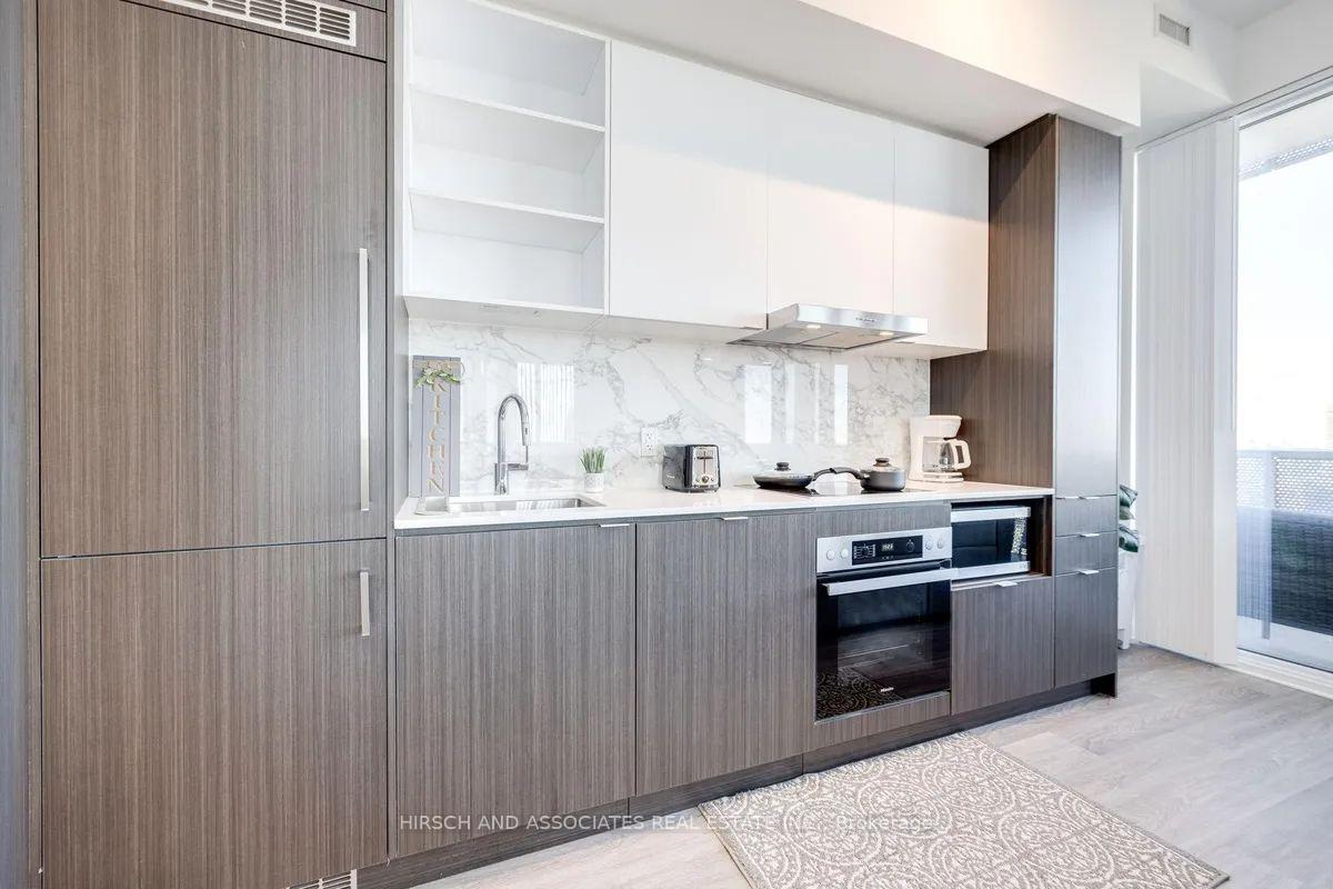 Photo 5 of Unit 6105, 55 Cooper Street, Toronto, Waterfront Communities — HOMEH