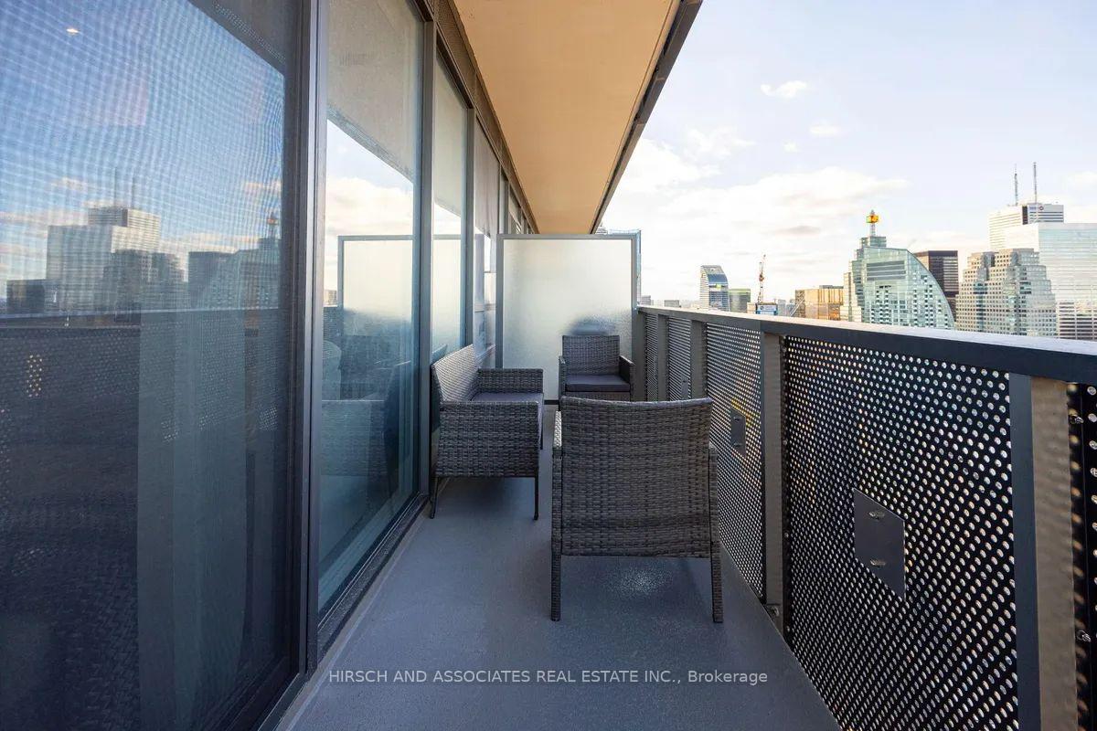 Photo 14 of Unit 6105, 55 Cooper Street, Toronto, Waterfront Communities — HOMEH