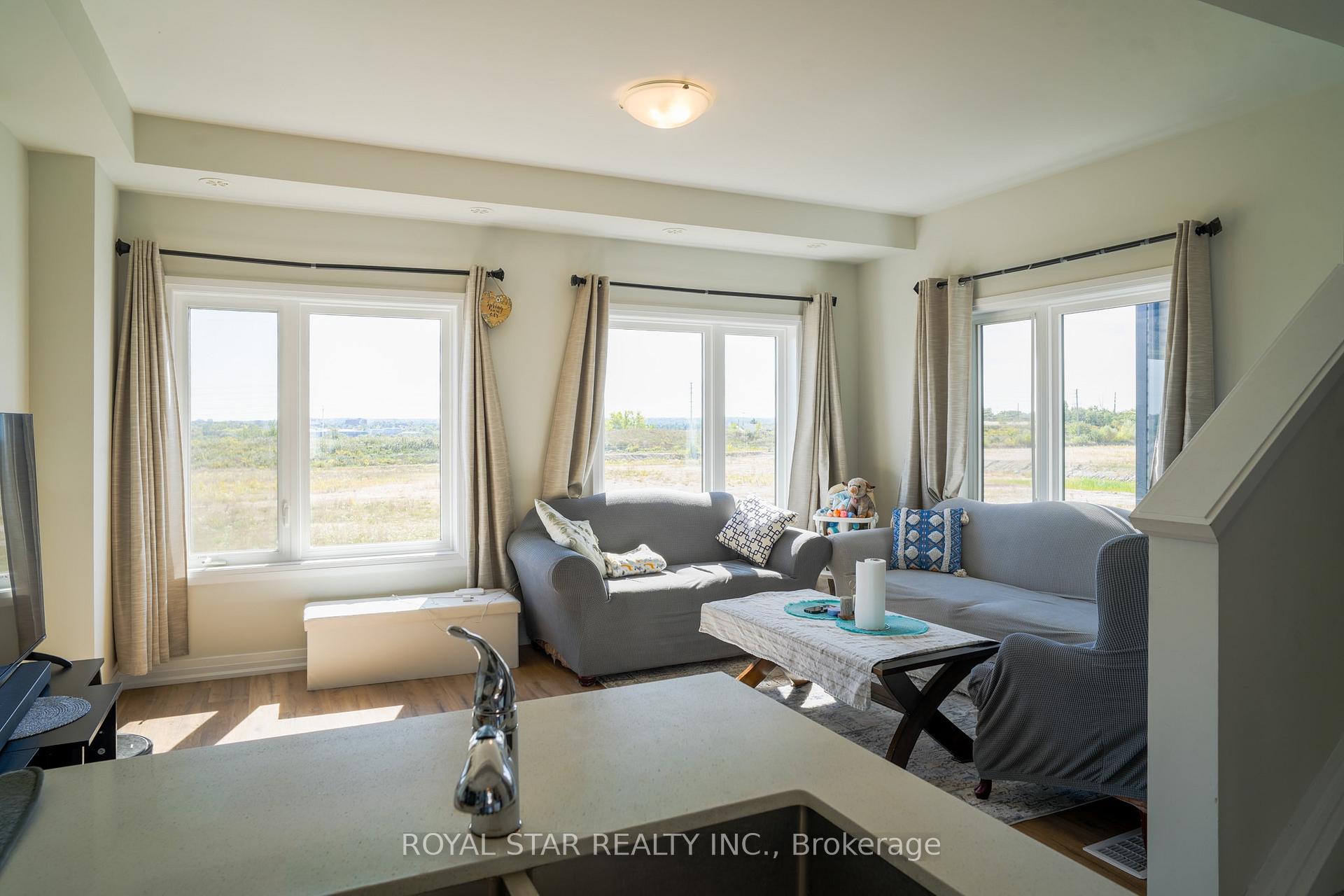 Photo 11 of Unit 92, 155 Equestrian Way, Cambridge, Preston Heights — HOMEH