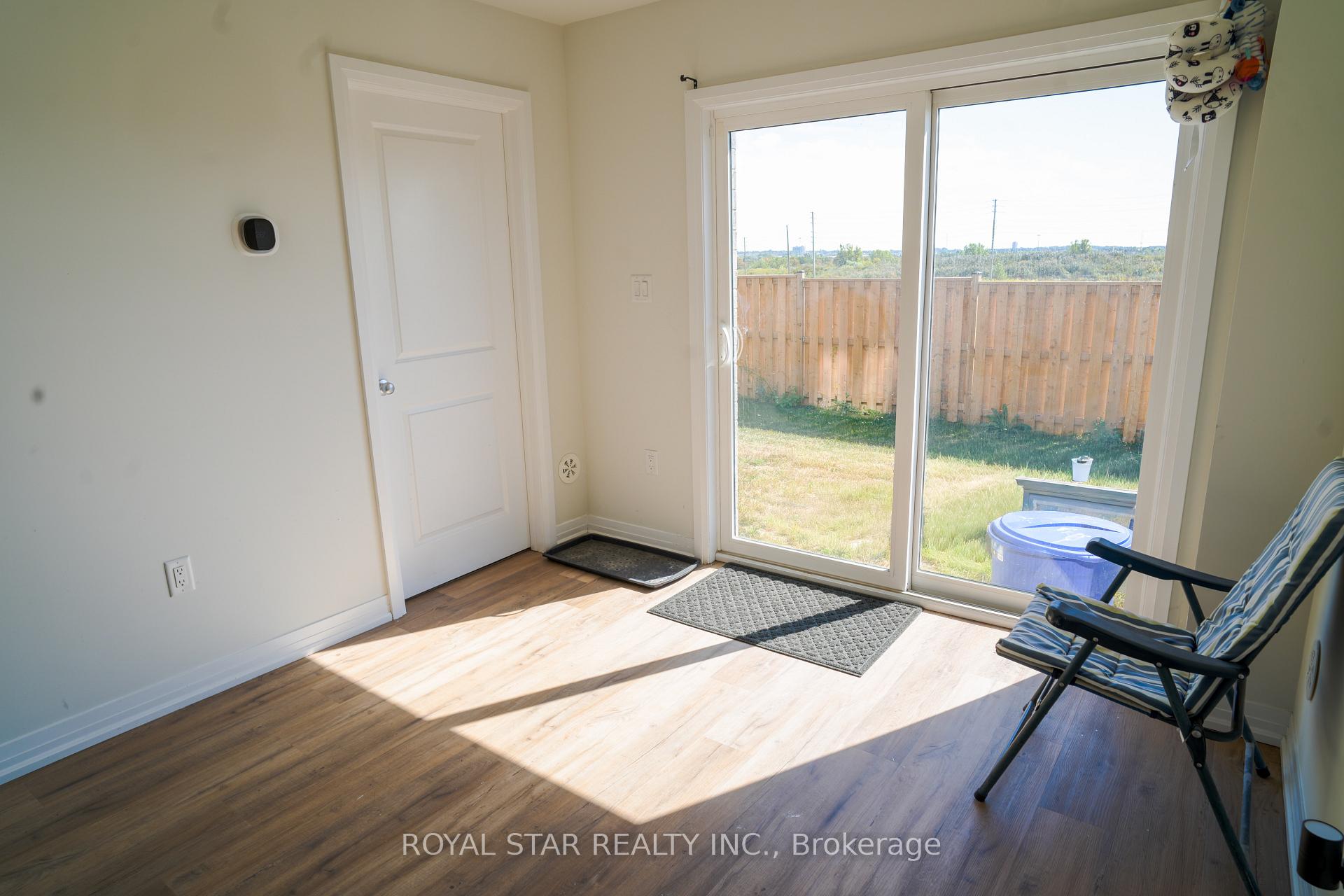 Photo 25 of Unit 92, 155 Equestrian Way, Cambridge, Preston Heights — HOMEH