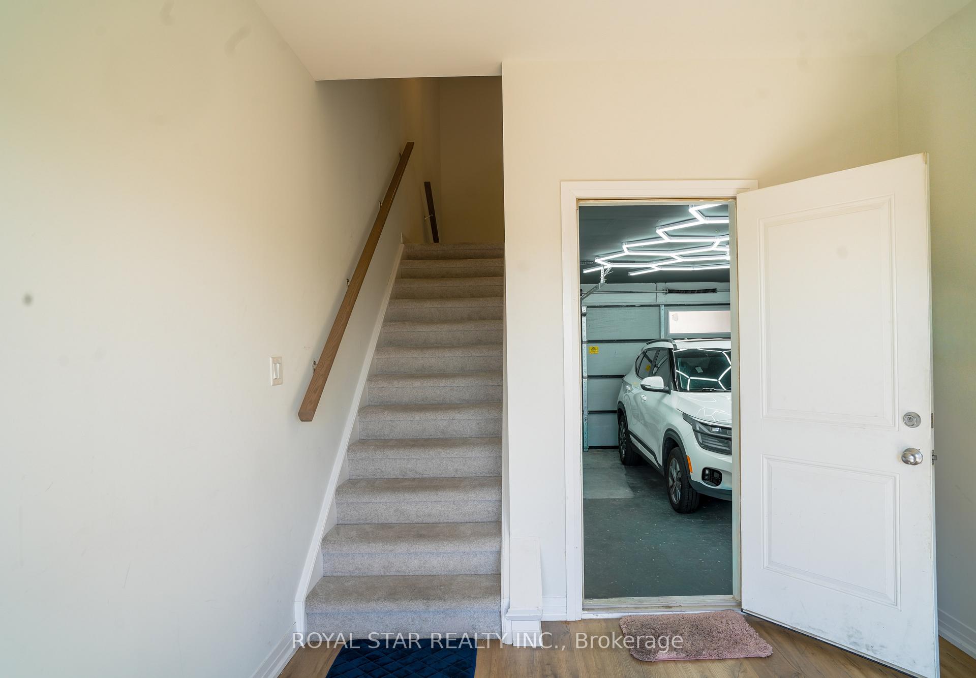 Photo 27 of Unit 92, 155 Equestrian Way, Cambridge, Preston Heights — HOMEH