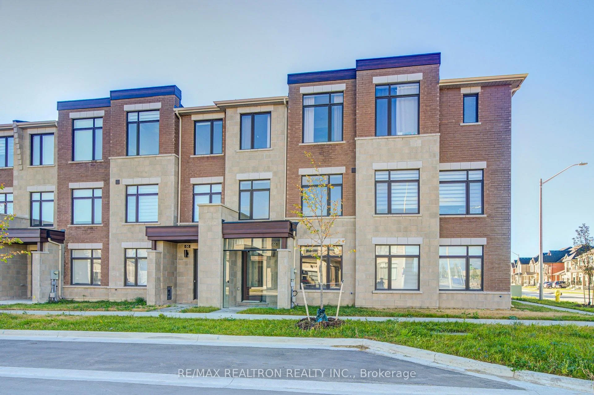 Photo 1 of 68 Johann Drive, Markham, Middlefield — HOMEH