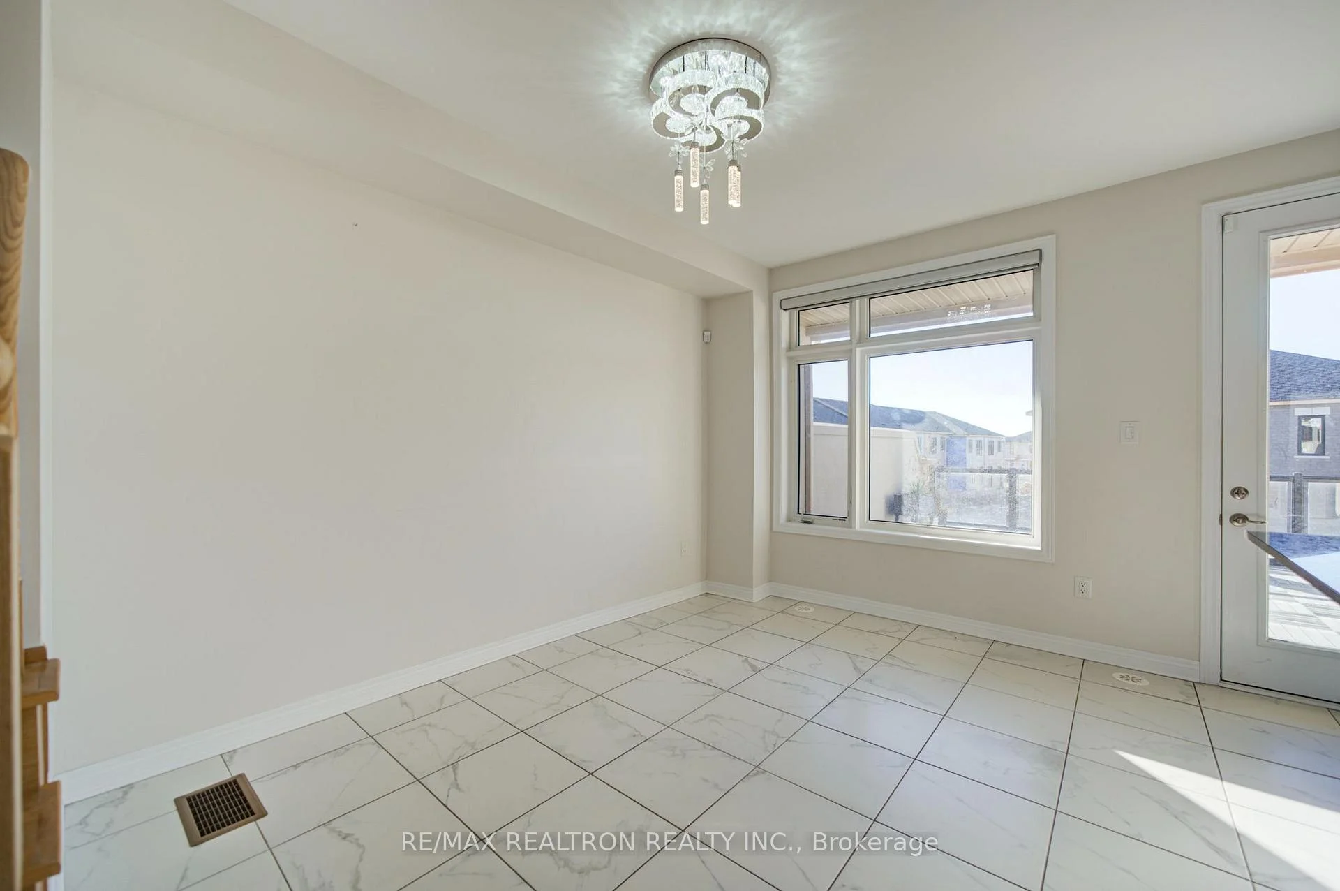 Photo 19 of 68 Johann Drive, Markham, Middlefield — HOMEH