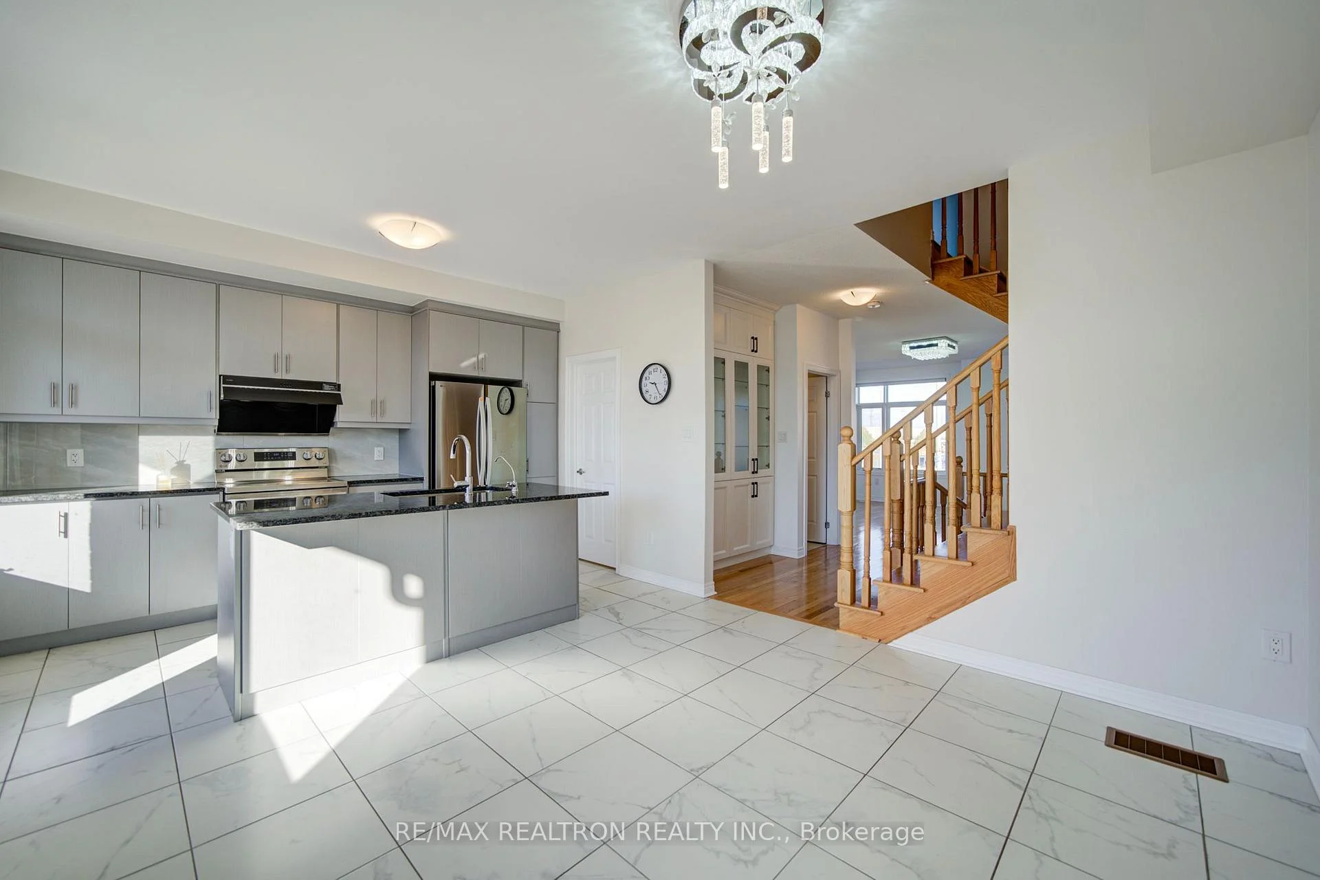Photo 21 of 68 Johann Drive, Markham, Middlefield — HOMEH