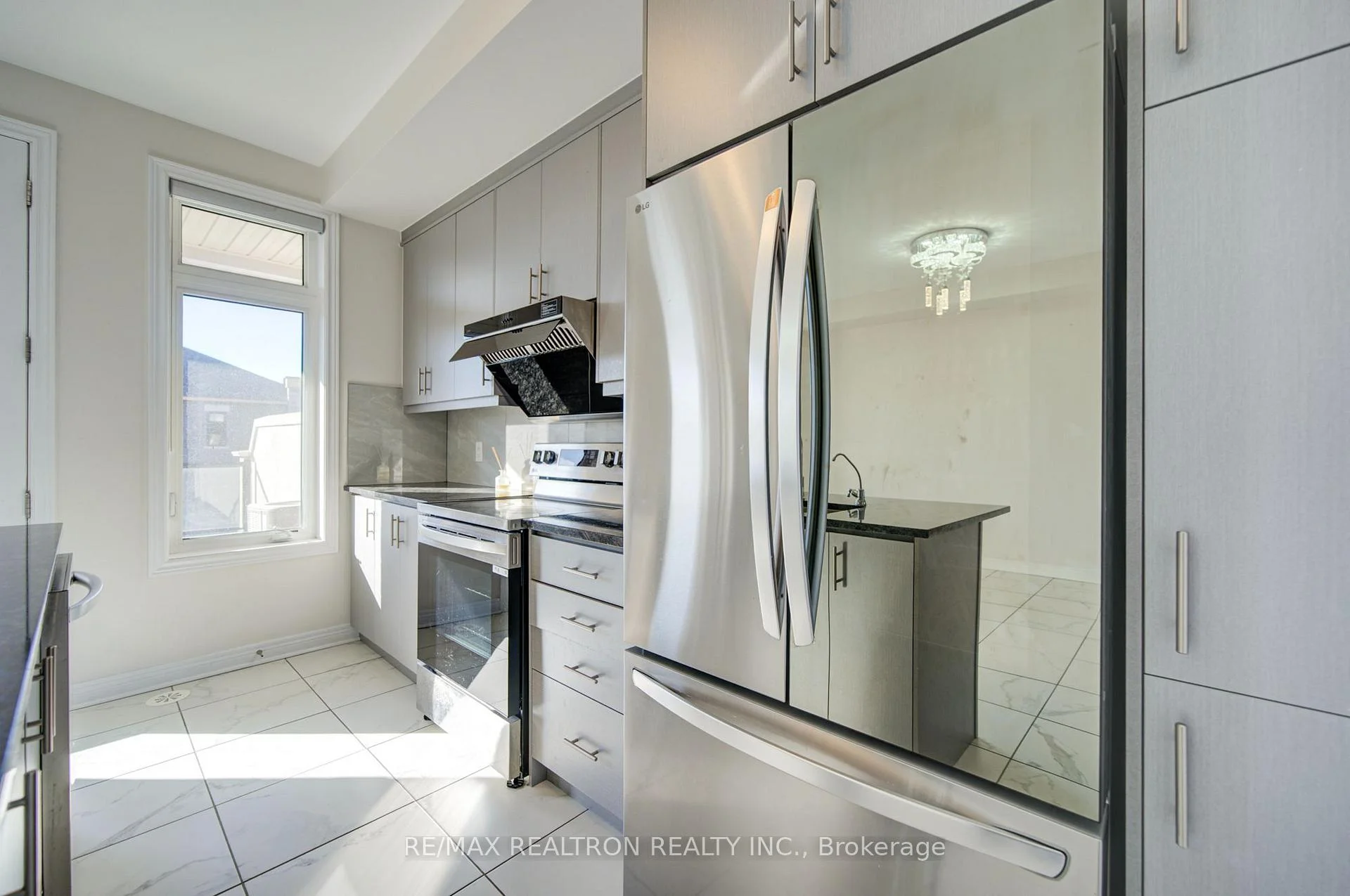 Photo 23 of 68 Johann Drive, Markham, Middlefield — HOMEH