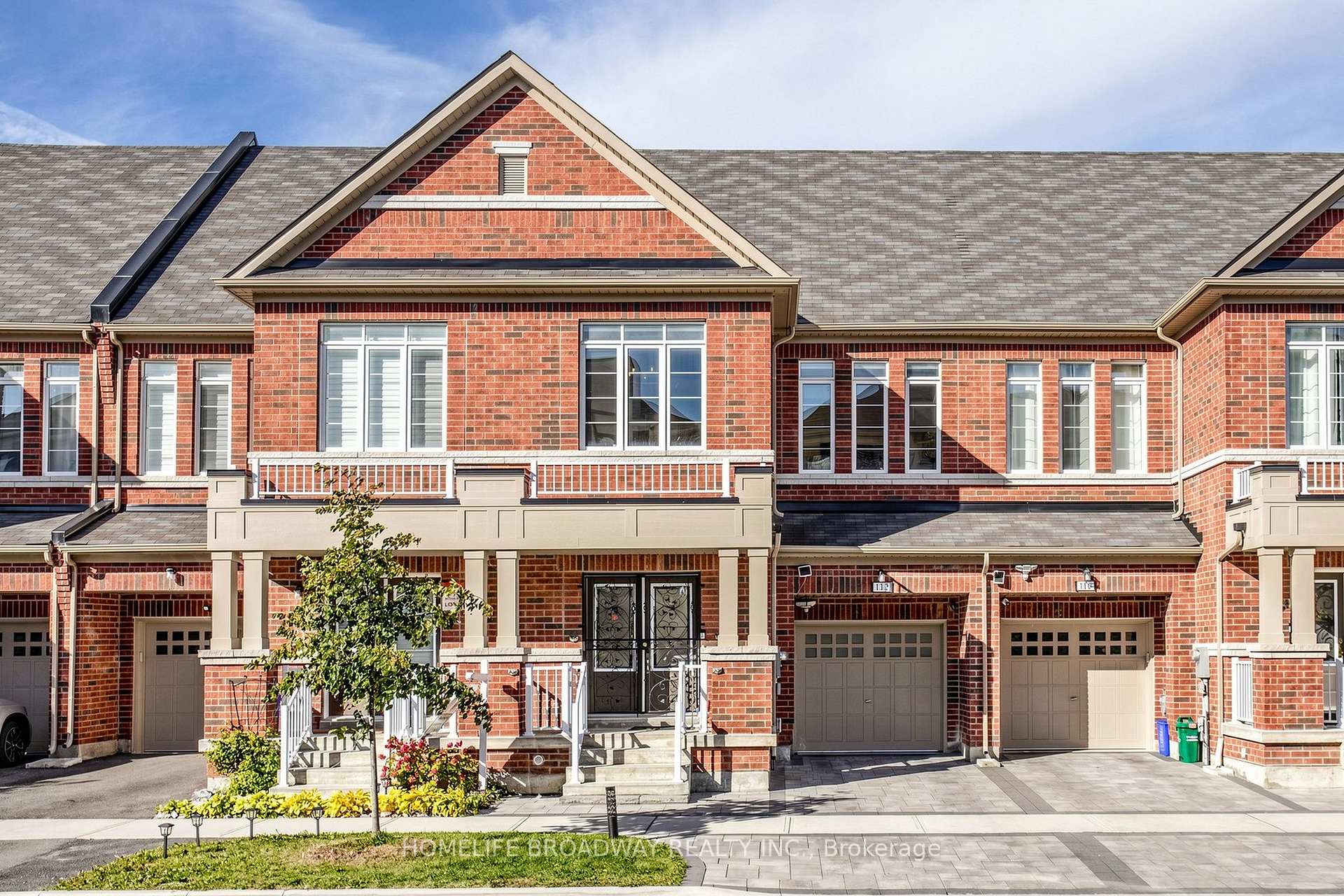 Photo 1 of 112 Ness Drive, Richmond Hill, Rural Richmond Hill — HOMEH