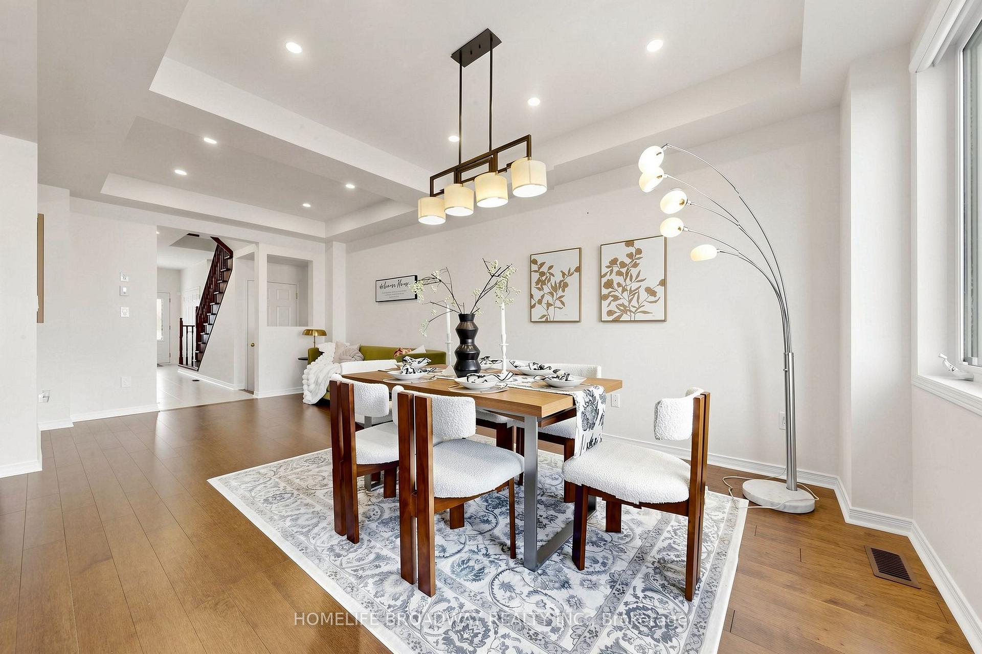 Photo 10 of 112 Ness Drive, Richmond Hill, Rural Richmond Hill — HOMEH