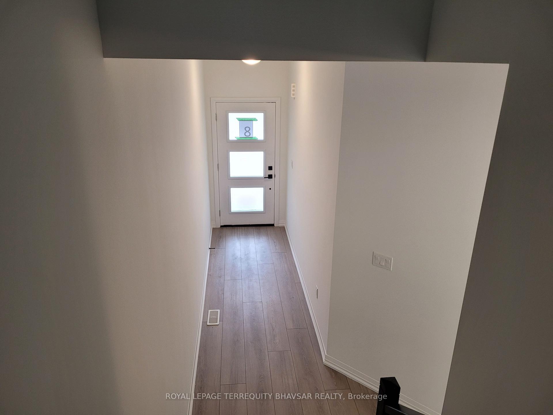 Photo 3 of Unit 8, 4552 Portage Road, Niagara Falls, Cherrywood — HOMEH