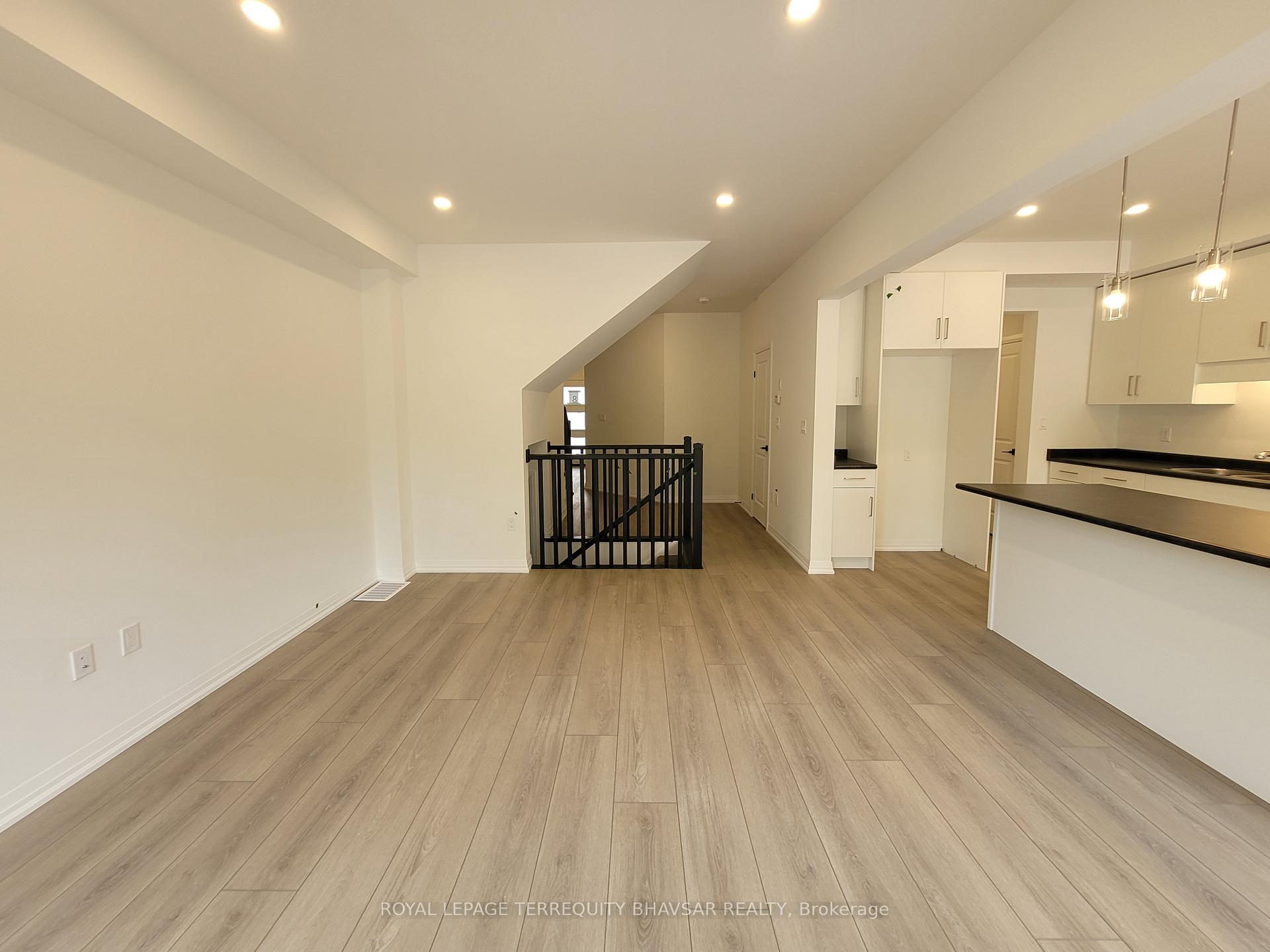 Photo 9 of Unit 8, 4552 Portage Road, Niagara Falls, Cherrywood — HOMEH