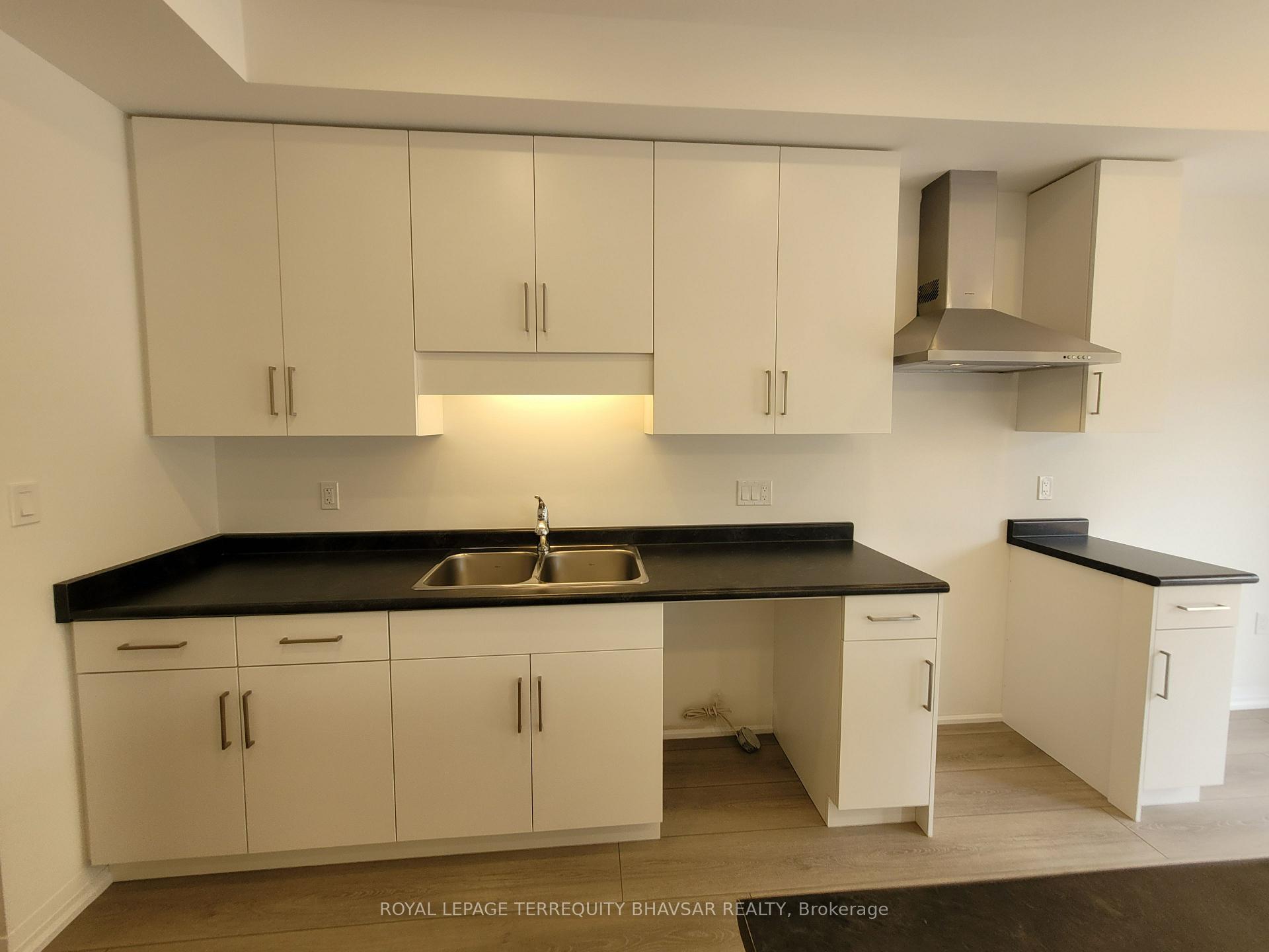 Photo 23 of Unit 8, 4552 Portage Road, Niagara Falls, Cherrywood — HOMEH