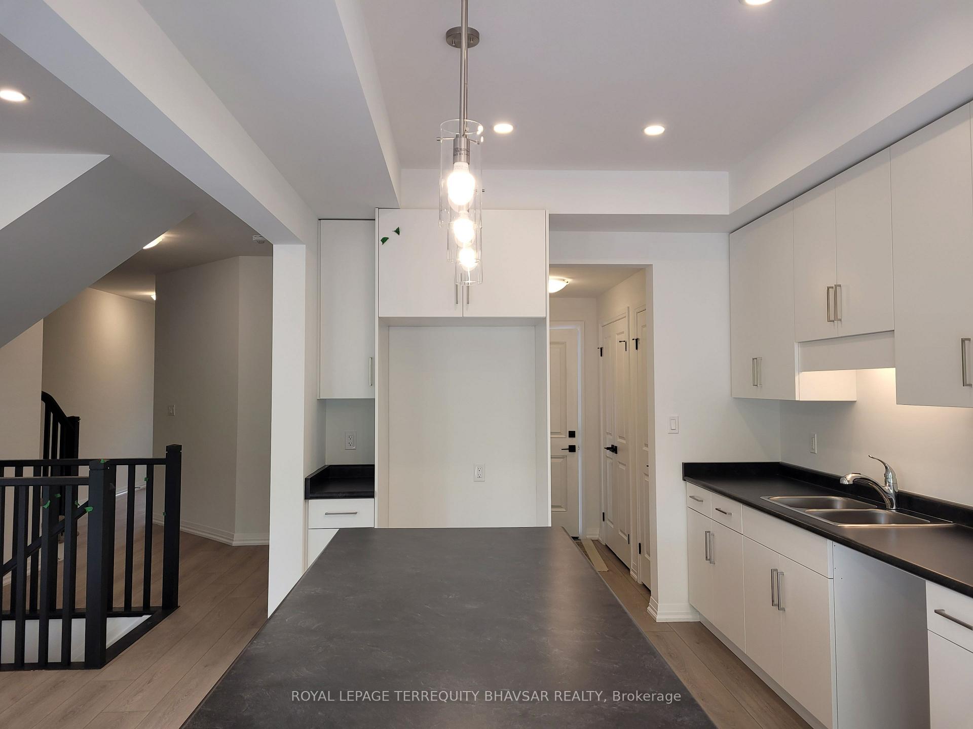 Photo 27 of Unit 8, 4552 Portage Road, Niagara Falls, Cherrywood — HOMEH