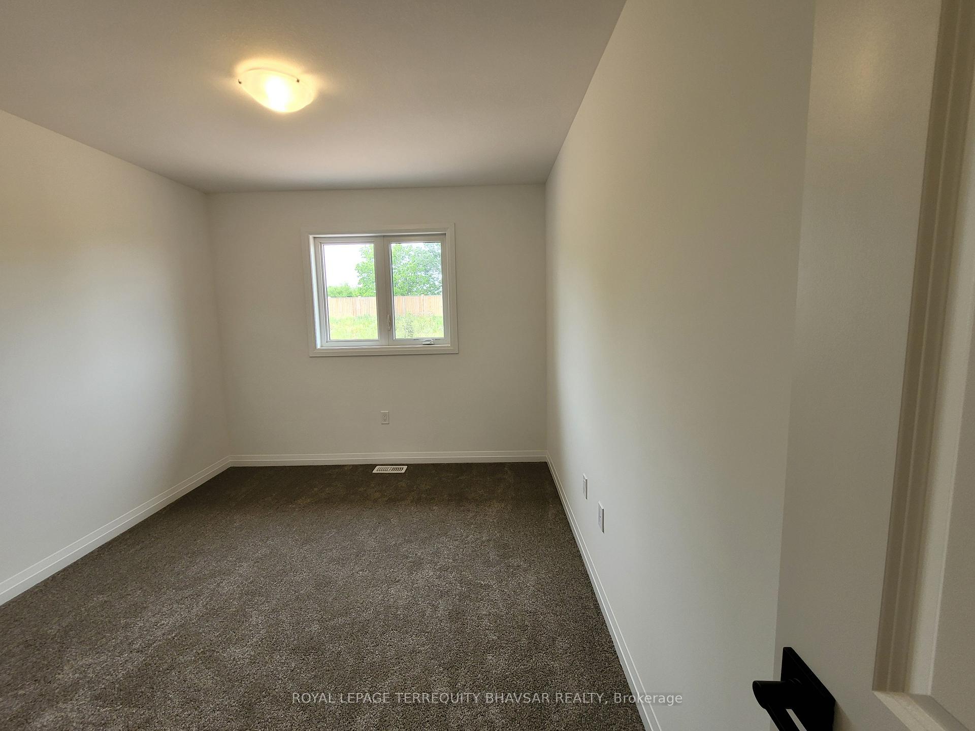 Photo 61 of Unit 8, 4552 Portage Road, Niagara Falls, Cherrywood — HOMEH