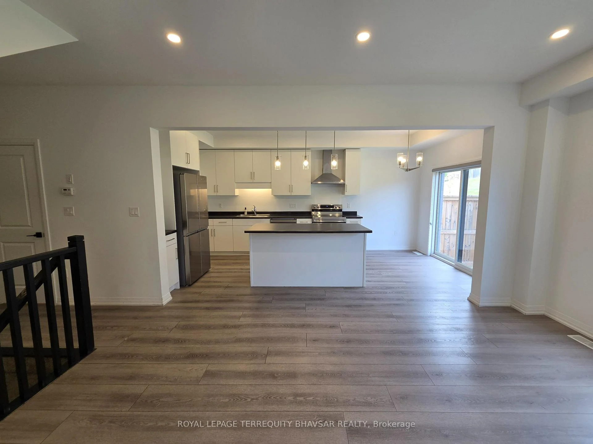 Photo 12 of Unit 8, 4552 Portage Road, Niagara Falls, Cherrywood — HOMEH