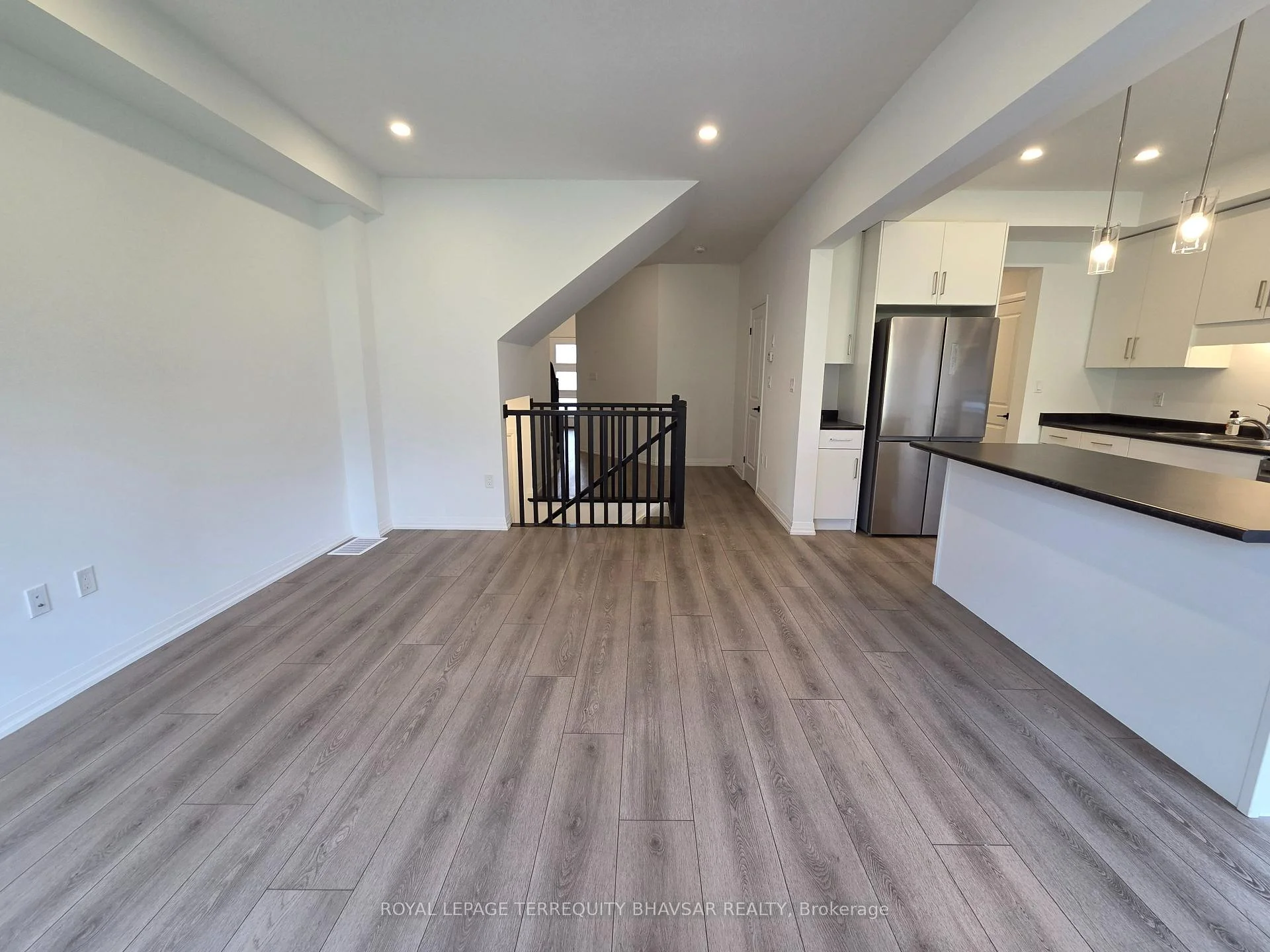 Photo 14 of Unit 8, 4552 Portage Road, Niagara Falls, Cherrywood — HOMEH