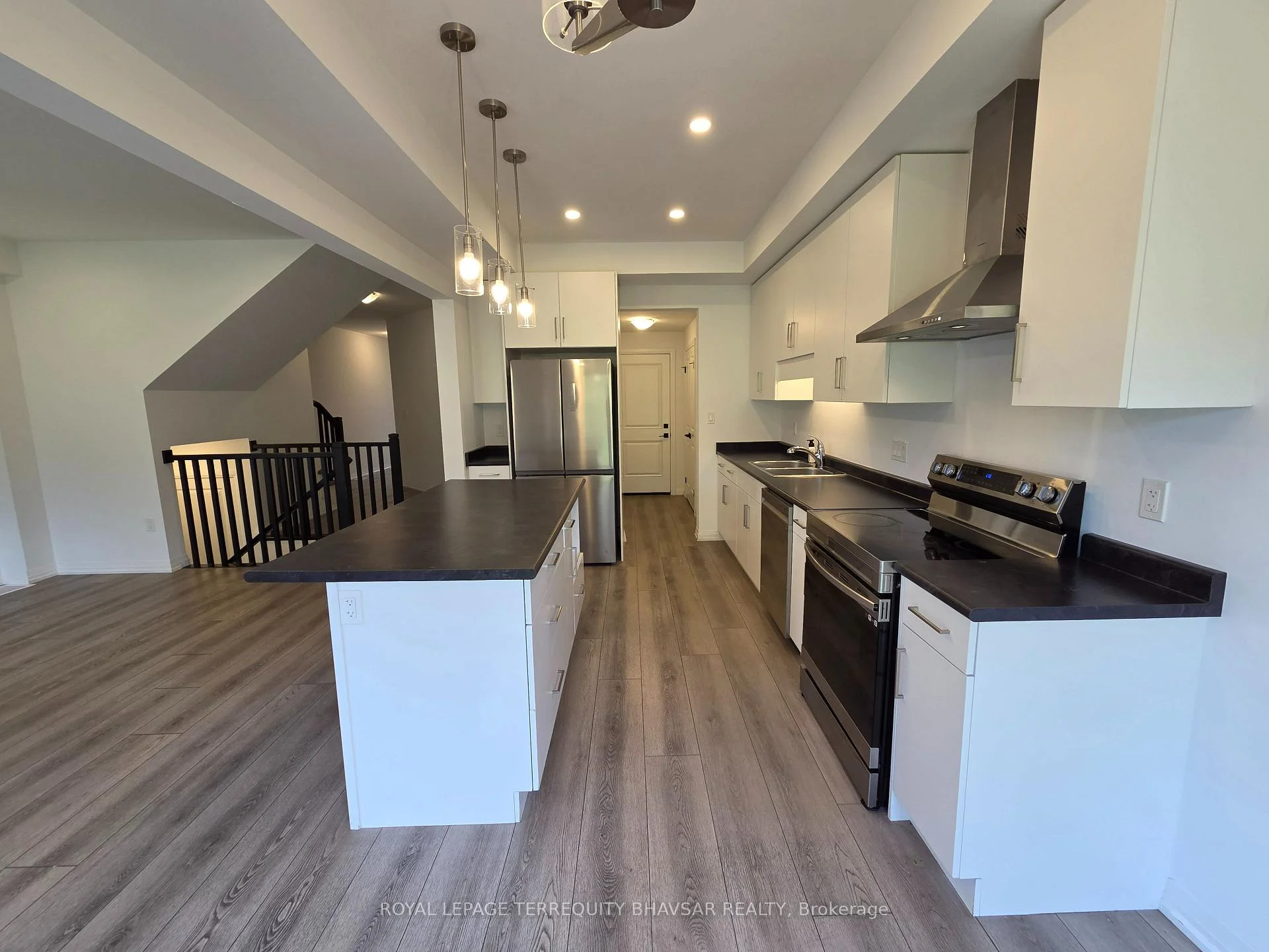 Photo 16 of Unit 8, 4552 Portage Road, Niagara Falls, Cherrywood — HOMEH
