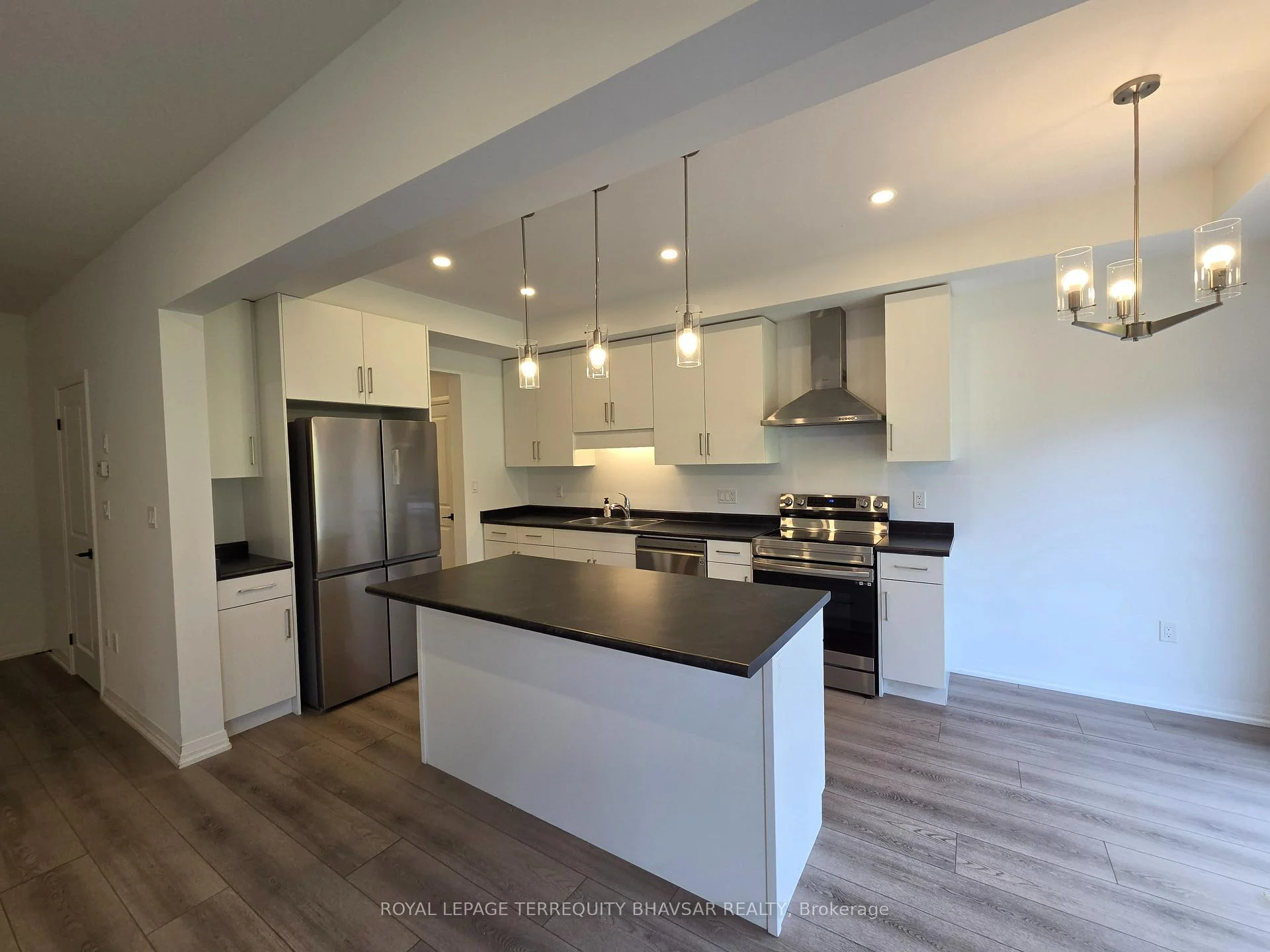 Photo 20 of Unit 8, 4552 Portage Road, Niagara Falls, Cherrywood — HOMEH