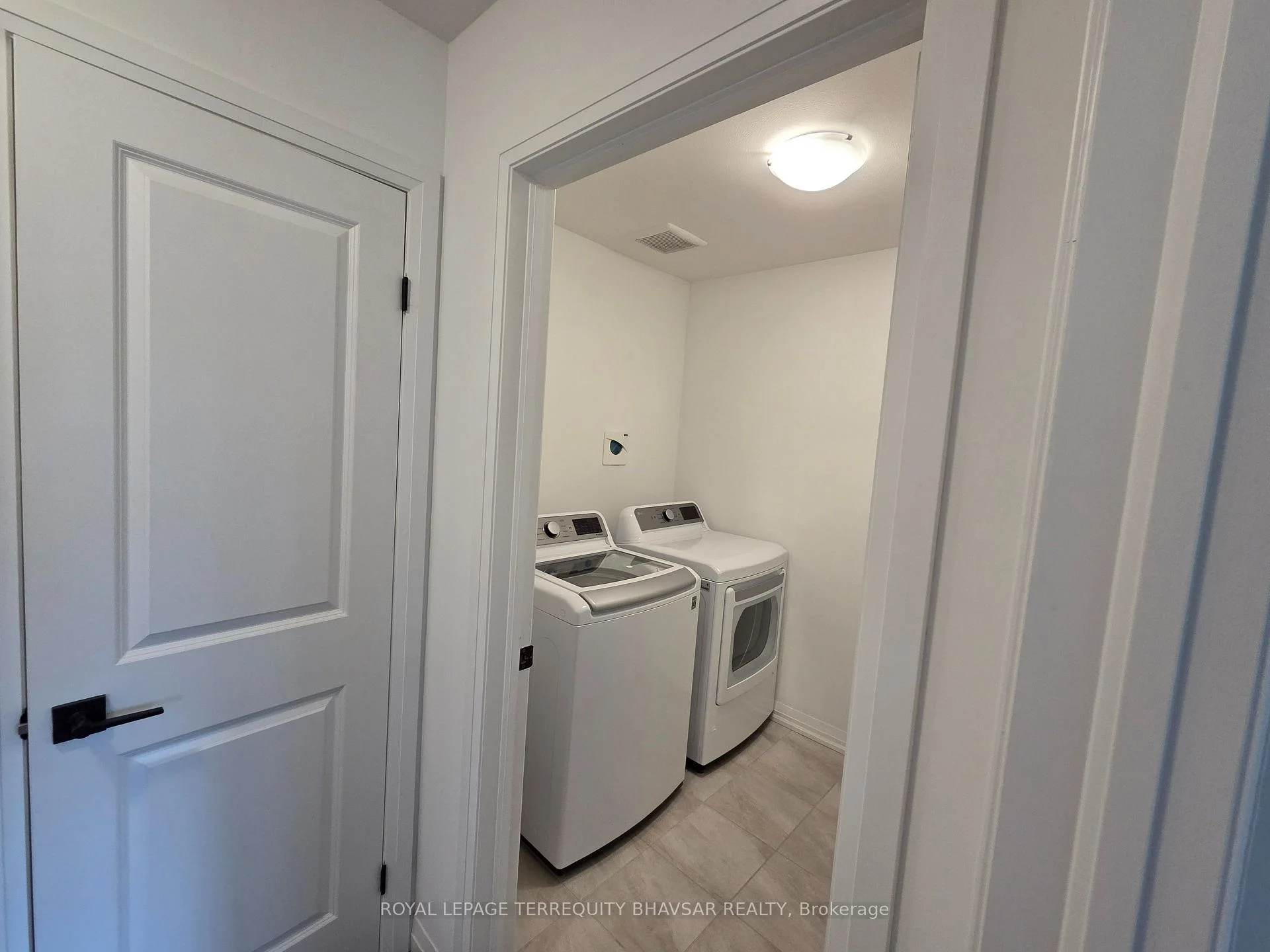 Photo 68 of Unit 8, 4552 Portage Road, Niagara Falls, Cherrywood — HOMEH