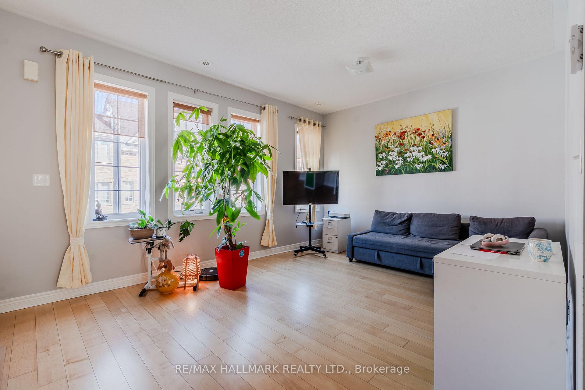 Photo 2 of 24 Carnahan Terrace, Toronto, East End-Danforth — HOMEH