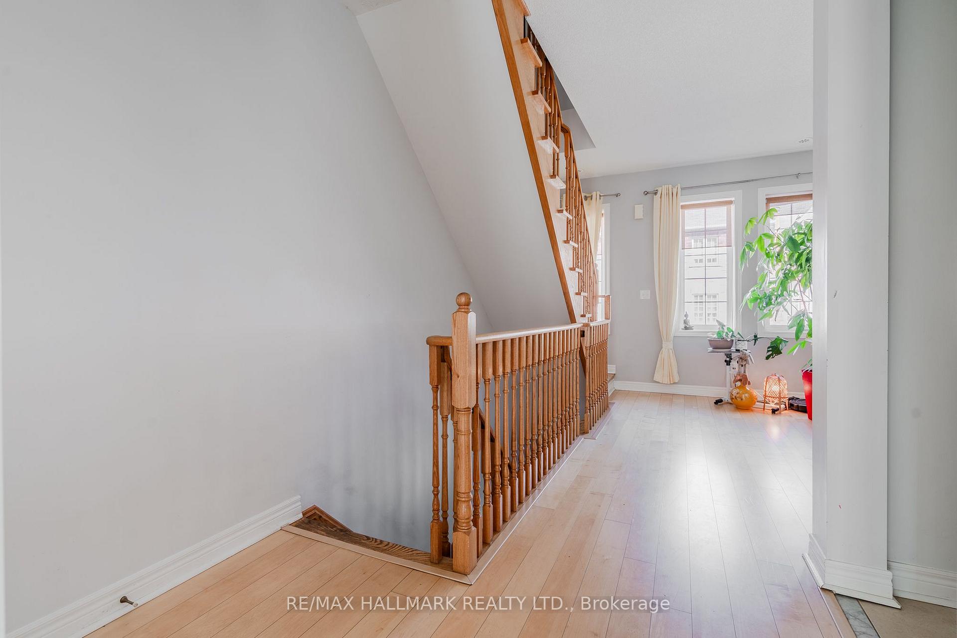 Photo 3 of 24 Carnahan Terrace, Toronto, East End-Danforth — HOMEH