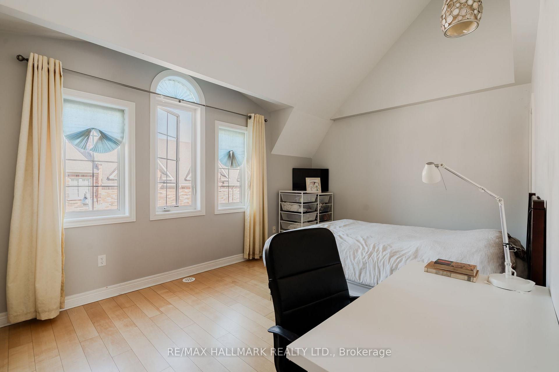 Photo 11 of 24 Carnahan Terrace, Toronto, East End-Danforth — HOMEH
