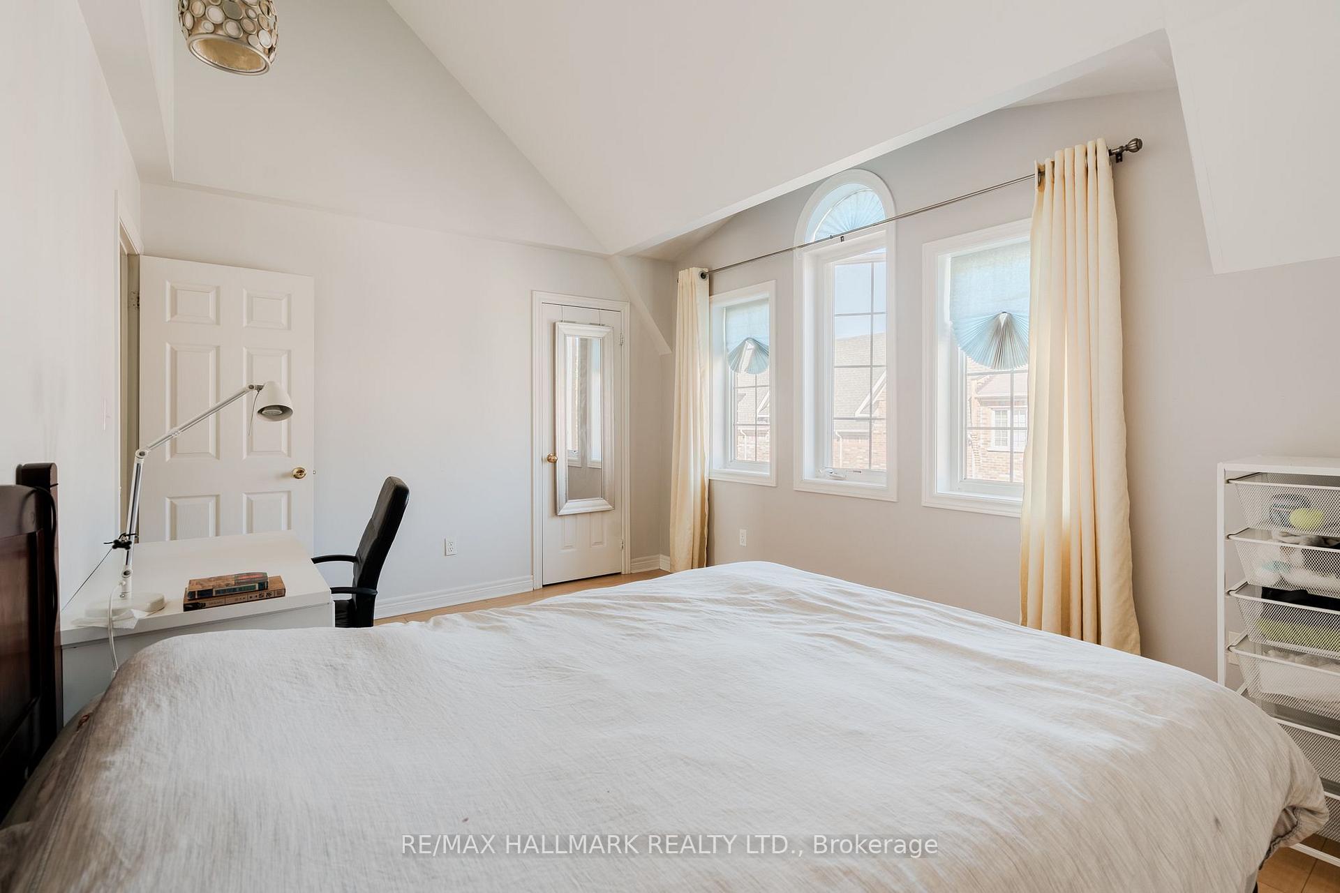 Photo 12 of 24 Carnahan Terrace, Toronto, East End-Danforth — HOMEH