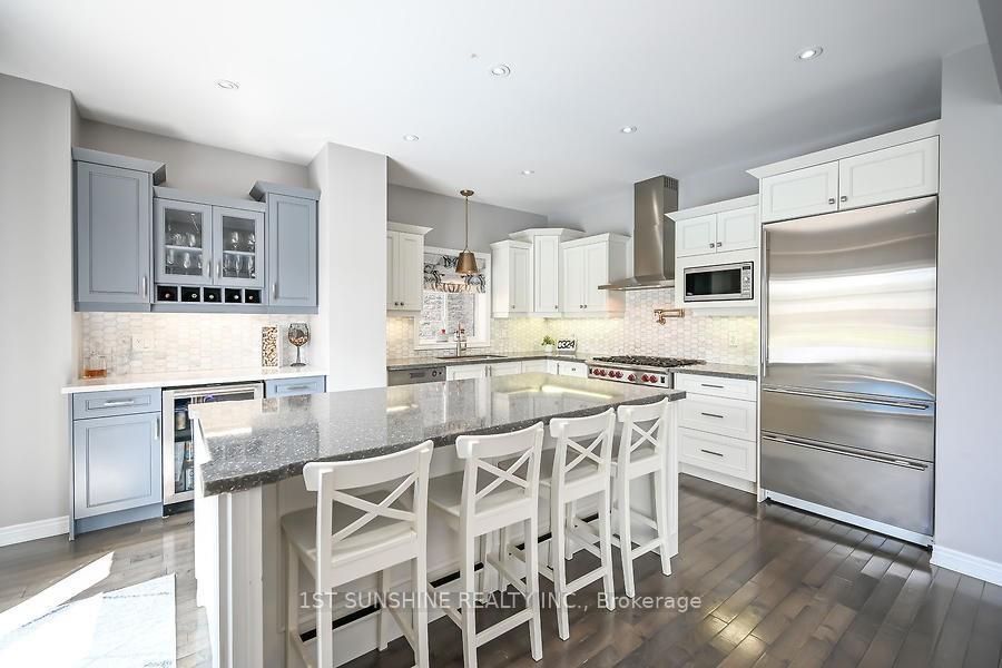 Photo 3 of 166 Irwin Avenue, Hamilton, Meadowlands — HOMEH
