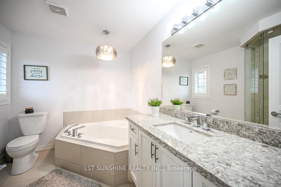Photo 8 of 166 Irwin Avenue, Hamilton, Meadowlands — HOMEH