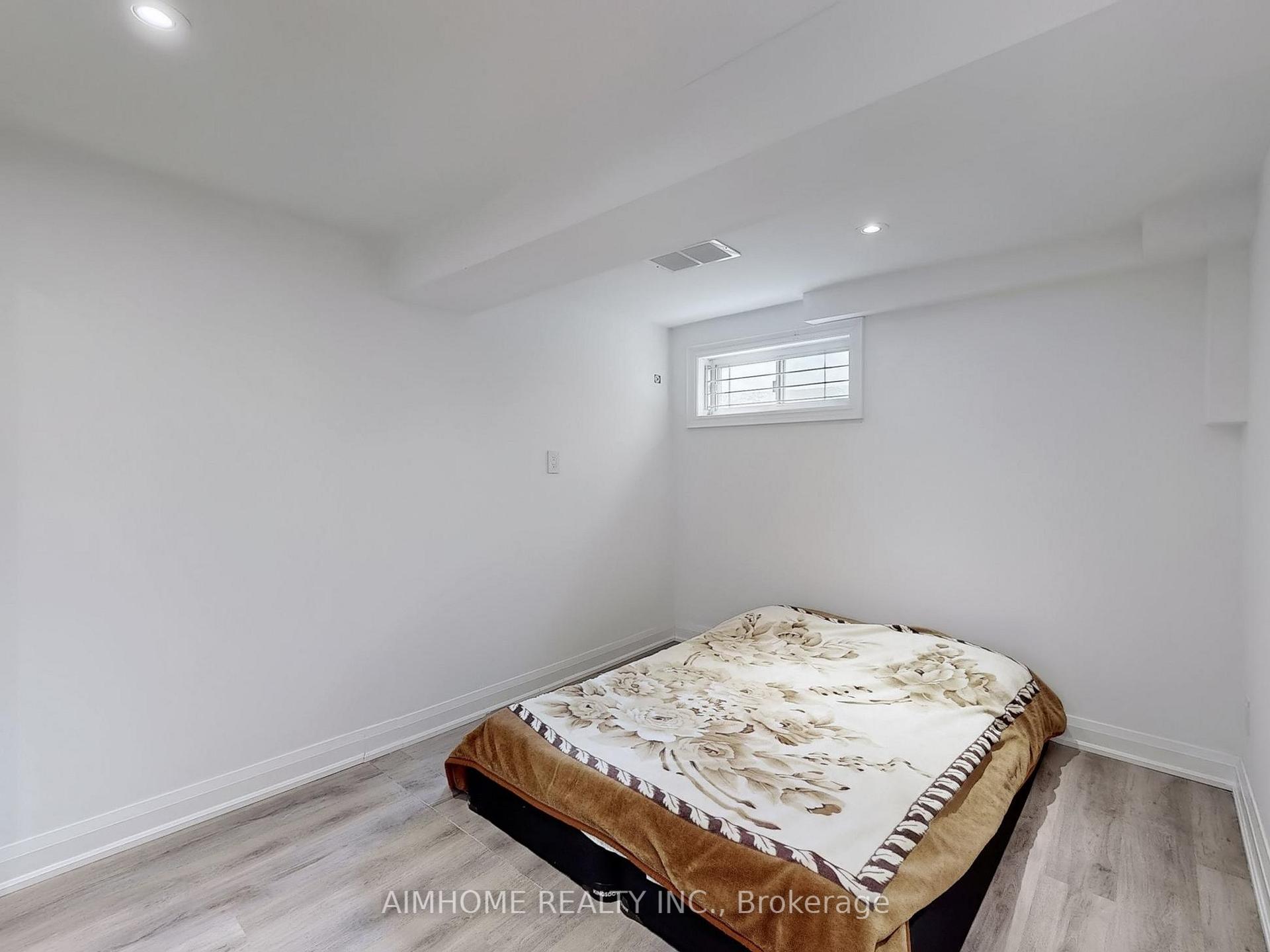 Photo 6 of Unit Lower L, 51 Royal Orchard Boulevard, Markham, Royal Orchard — HOMEH