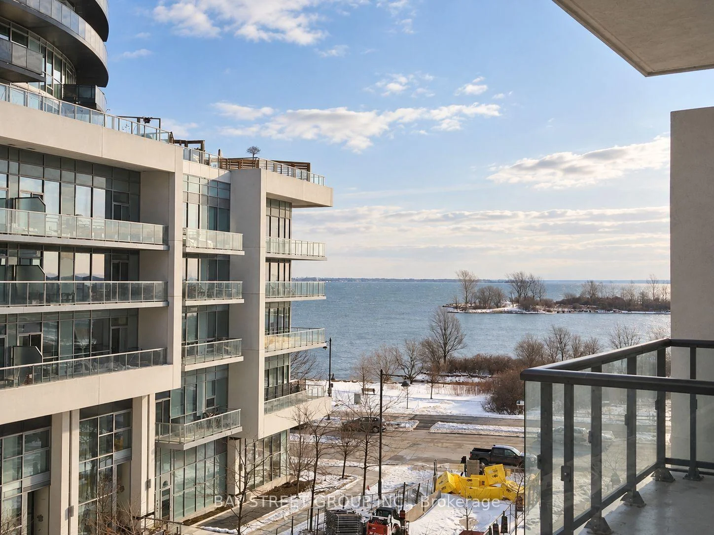 Photo 2 of Unit #407, 39 annie craig Drive, Etobicoke, Mimico — HOMEH