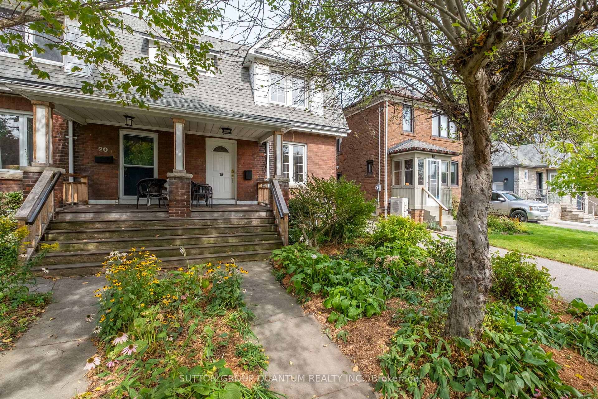 Photo 2 of 18 Albani Street, Etobicoke, Mimico — HOMEH
