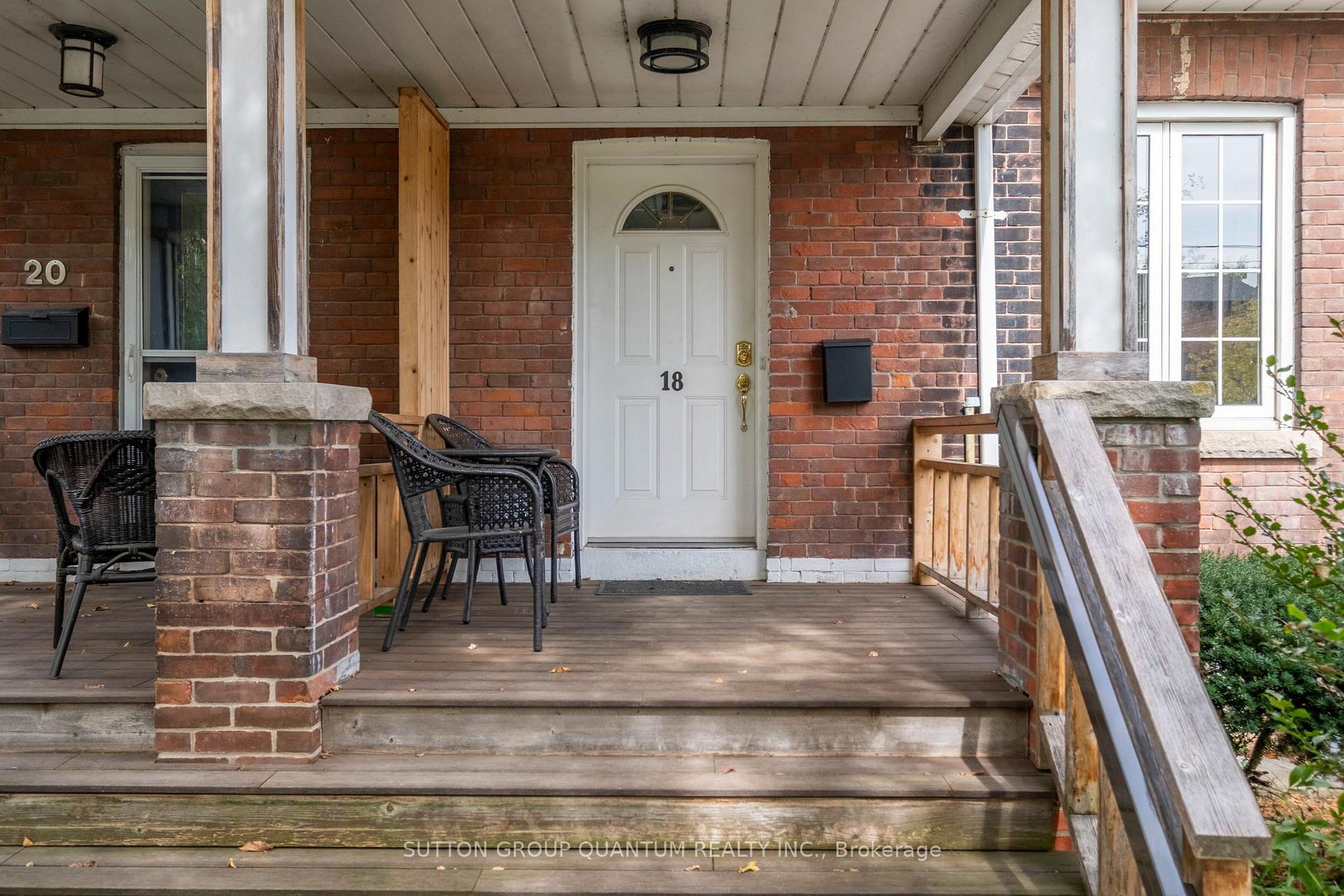 Photo 3 of 18 Albani Street, Etobicoke, Mimico — HOMEH