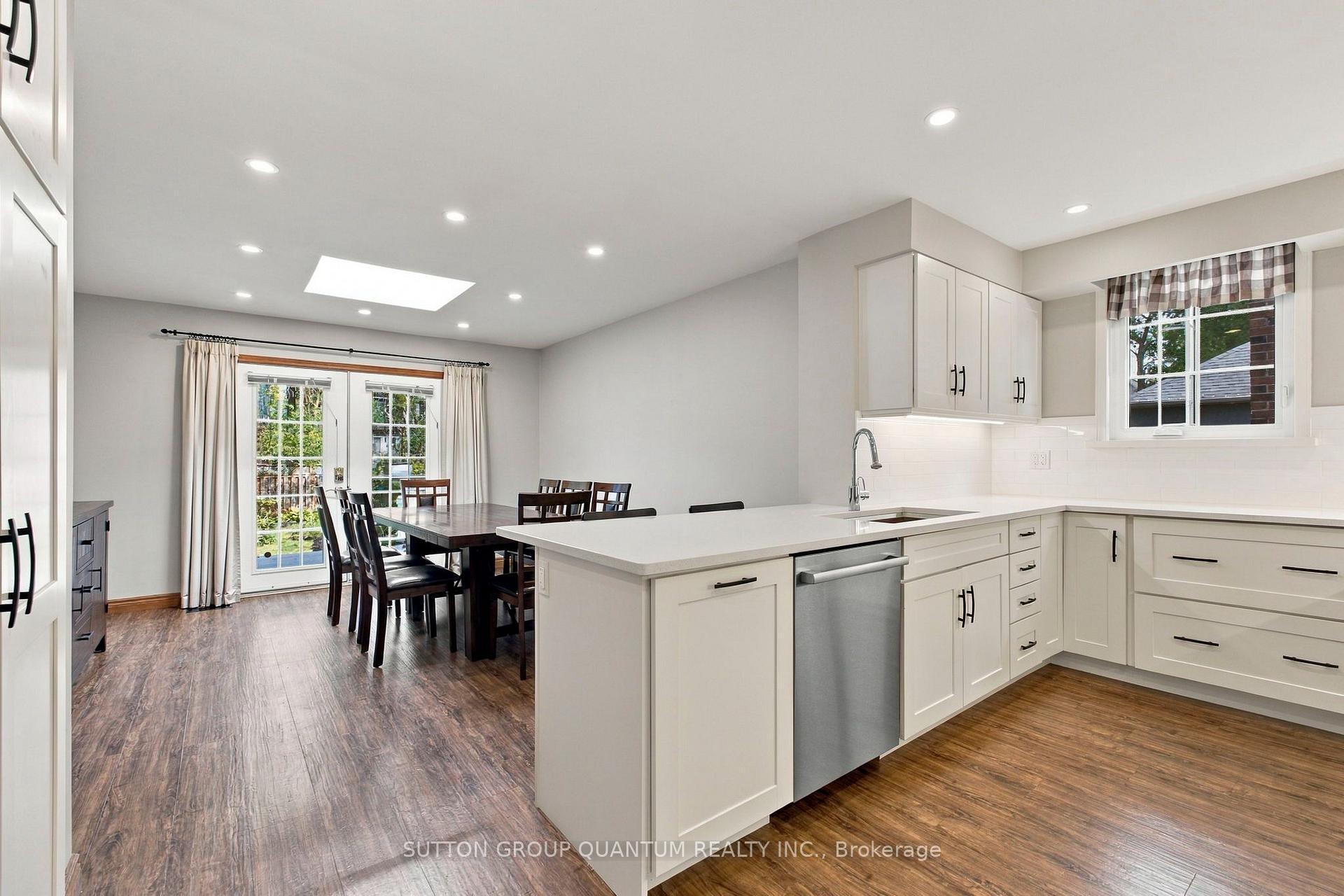 Photo 9 of 18 Albani Street, Etobicoke, Mimico — HOMEH