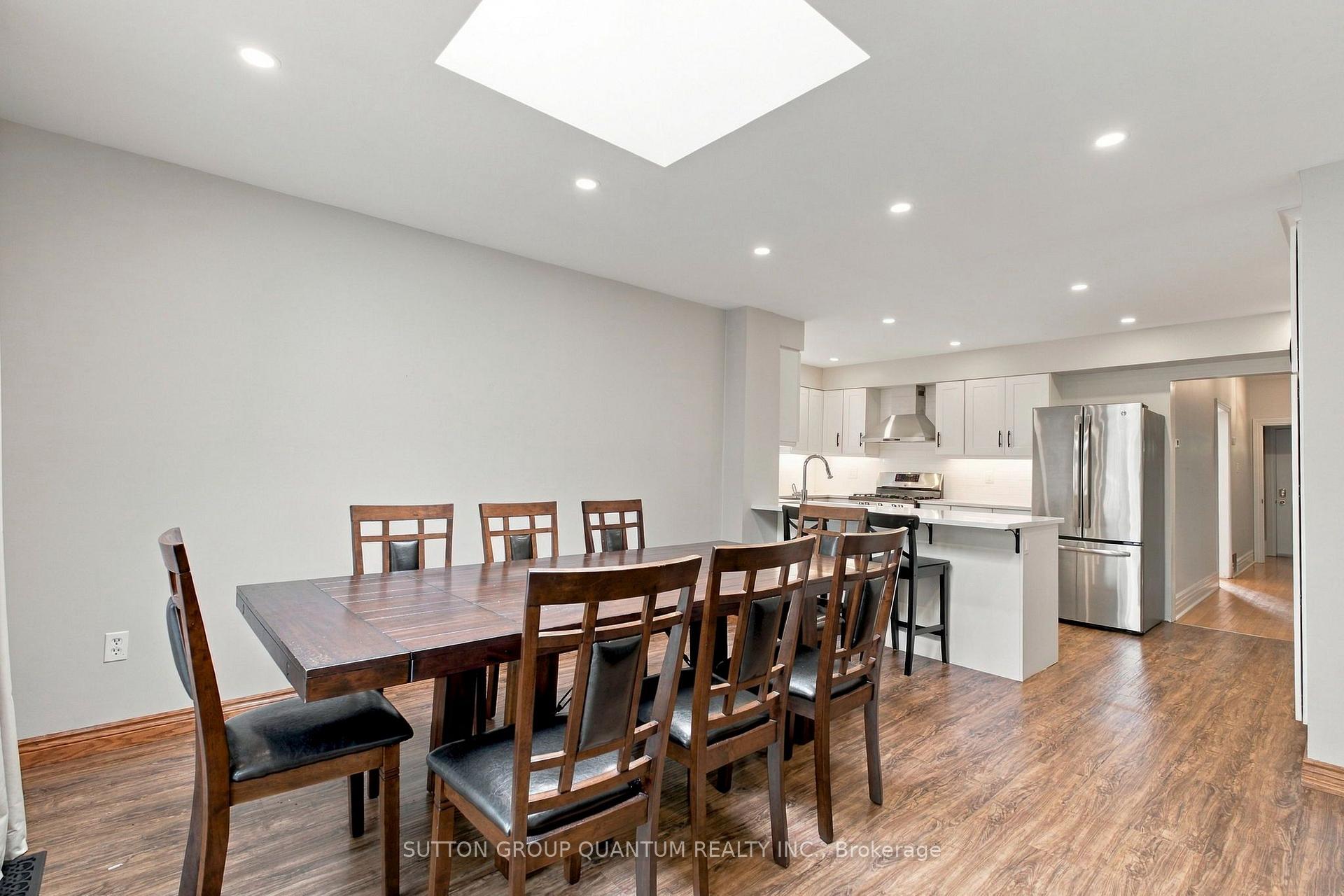 Photo 13 of 18 Albani Street, Etobicoke, Mimico — HOMEH