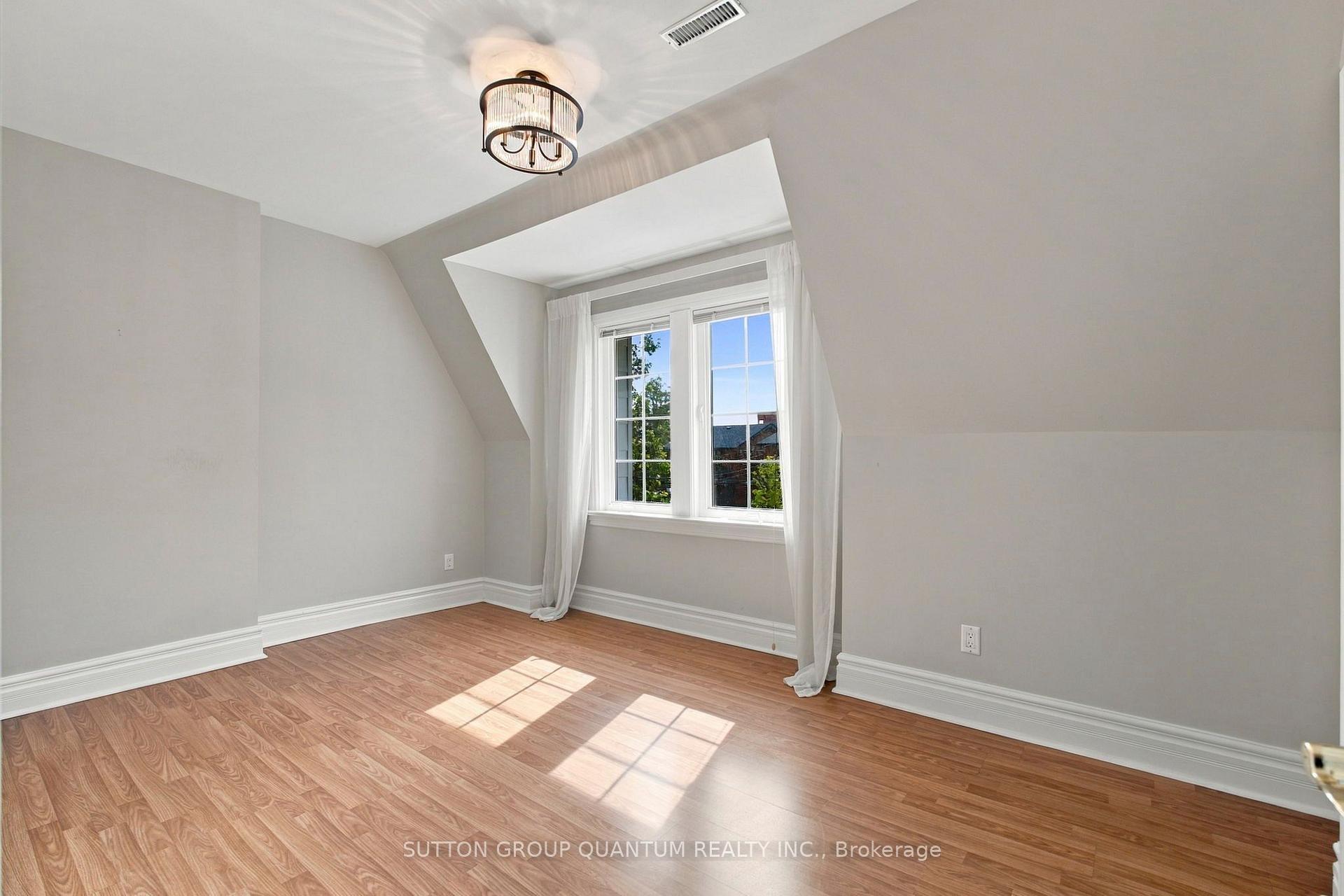 Photo 18 of 18 Albani Street, Etobicoke, Mimico — HOMEH