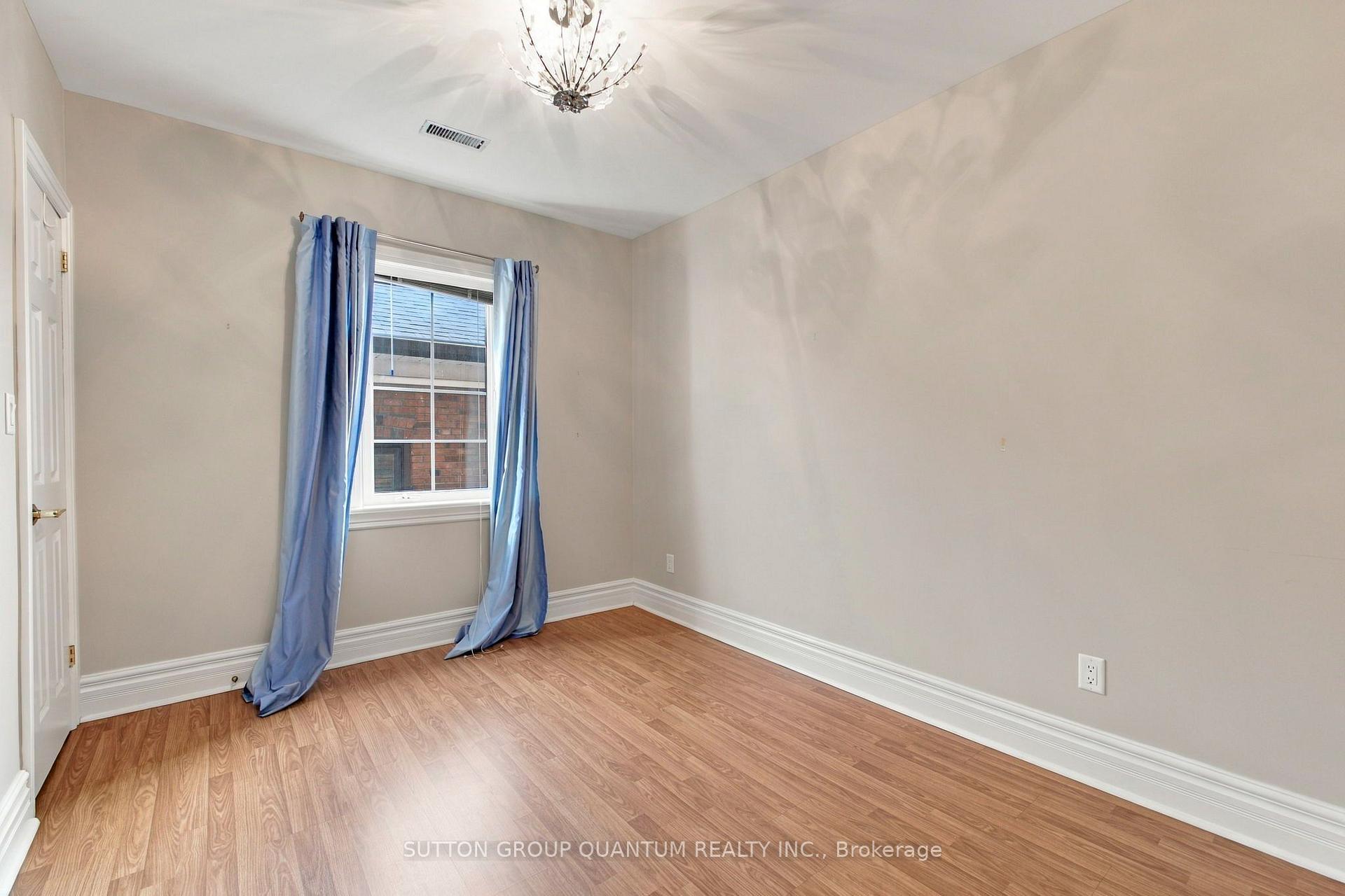 Photo 21 of 18 Albani Street, Etobicoke, Mimico — HOMEH