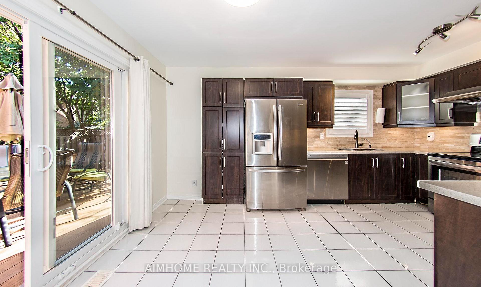 Photo 8 of 1122 Glen Valley Road, Oakville, West Oak Trails — HOMEH