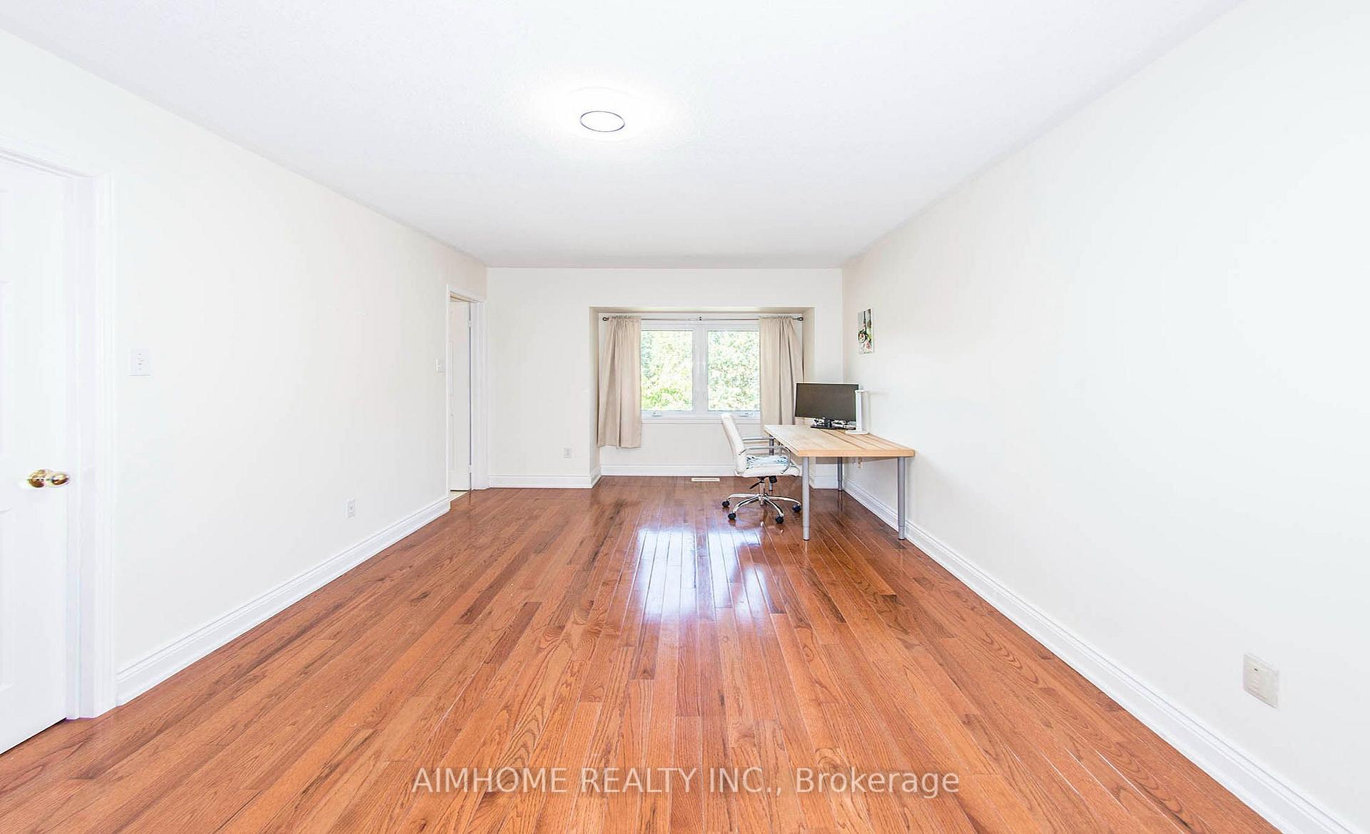 Photo 13 of 1122 Glen Valley Road, Oakville, West Oak Trails — HOMEH