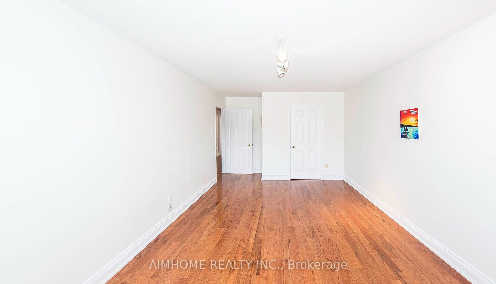Photo 18 of 1122 Glen Valley Road, Oakville, West Oak Trails — HOMEH