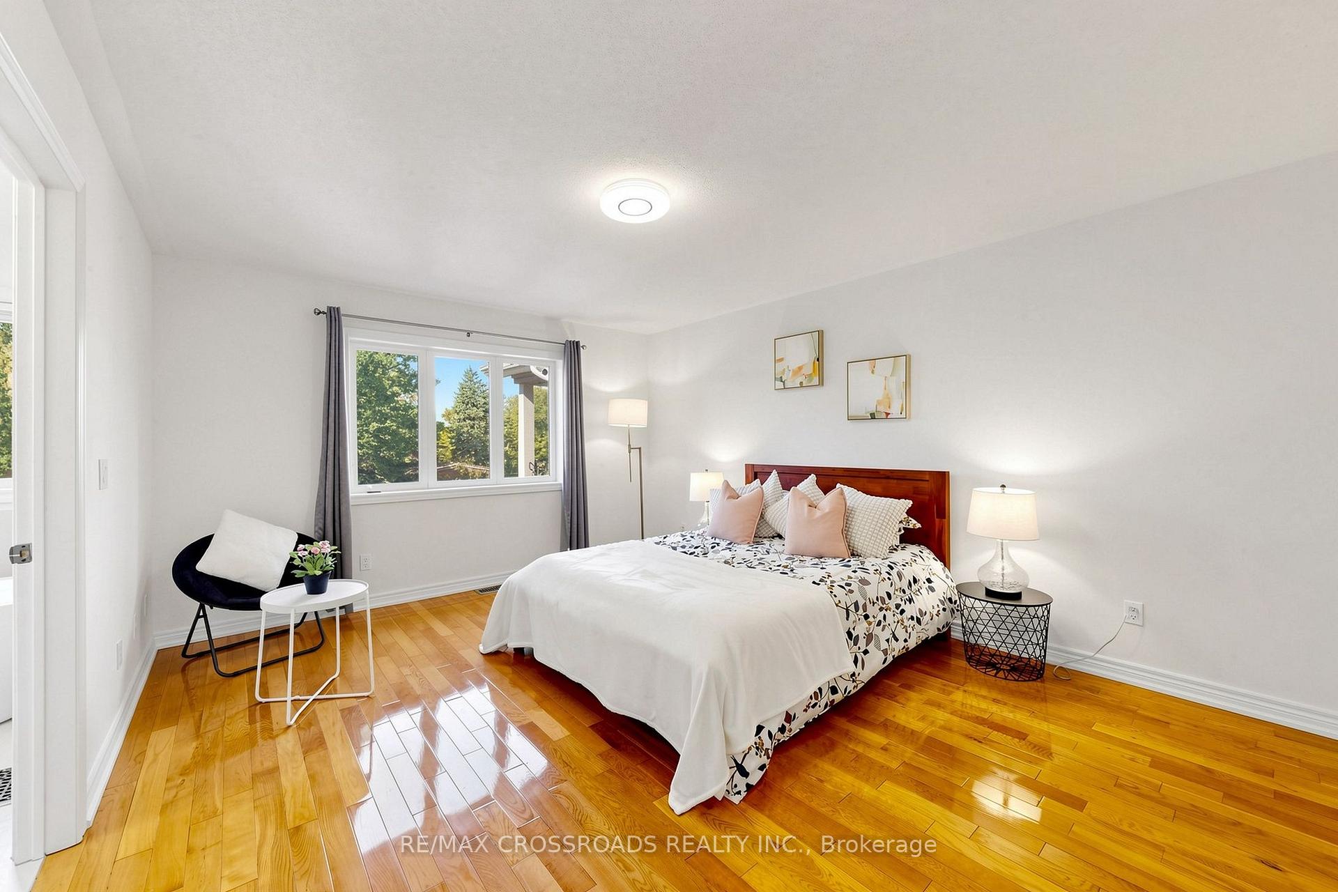 Photo 43 of 74 Romance Drive, Richmond Hill, Rouge Woods — HOMEH