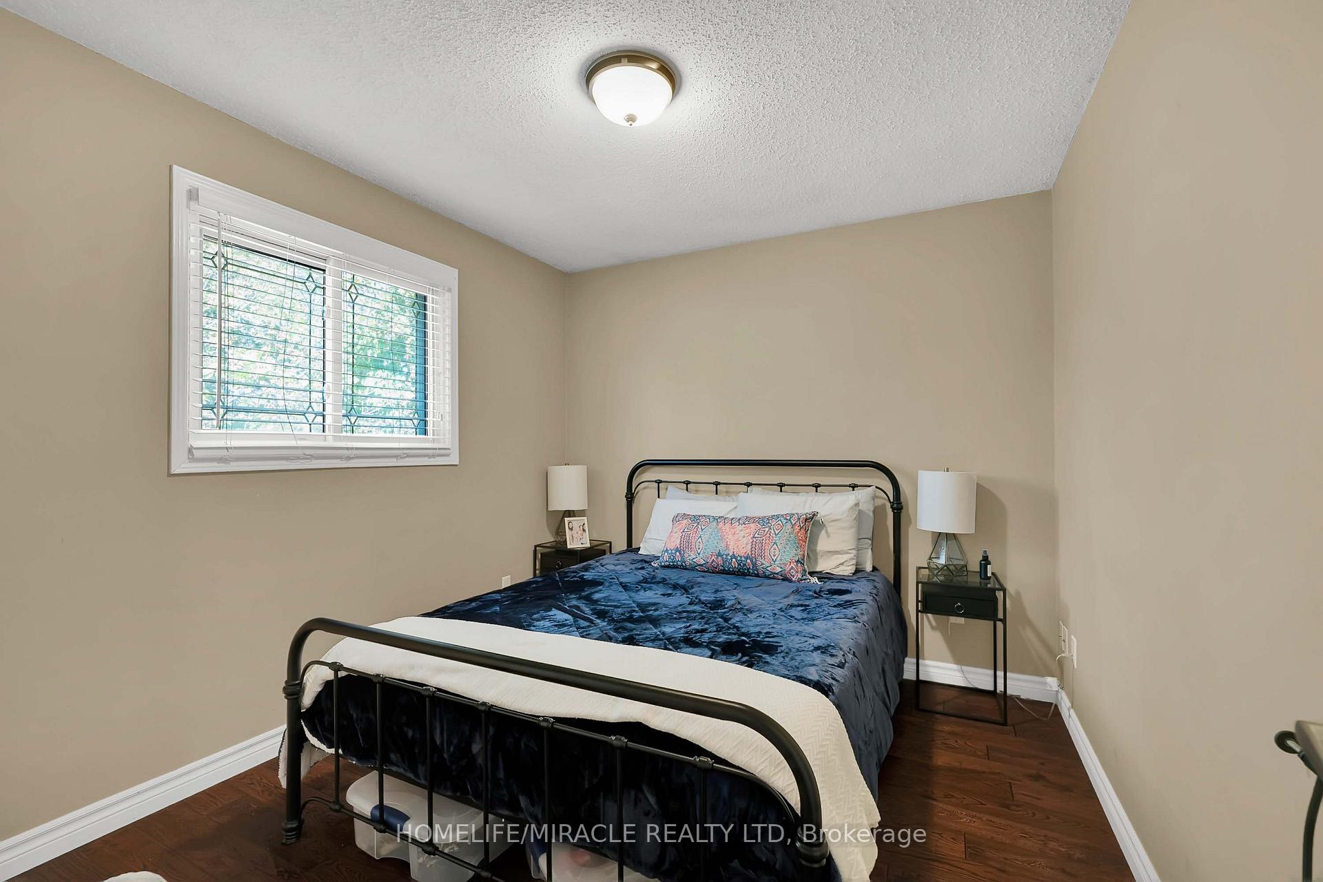 Photo 28 of 9 Iris Crescent, Brampton, Snelgrove — HOMEH