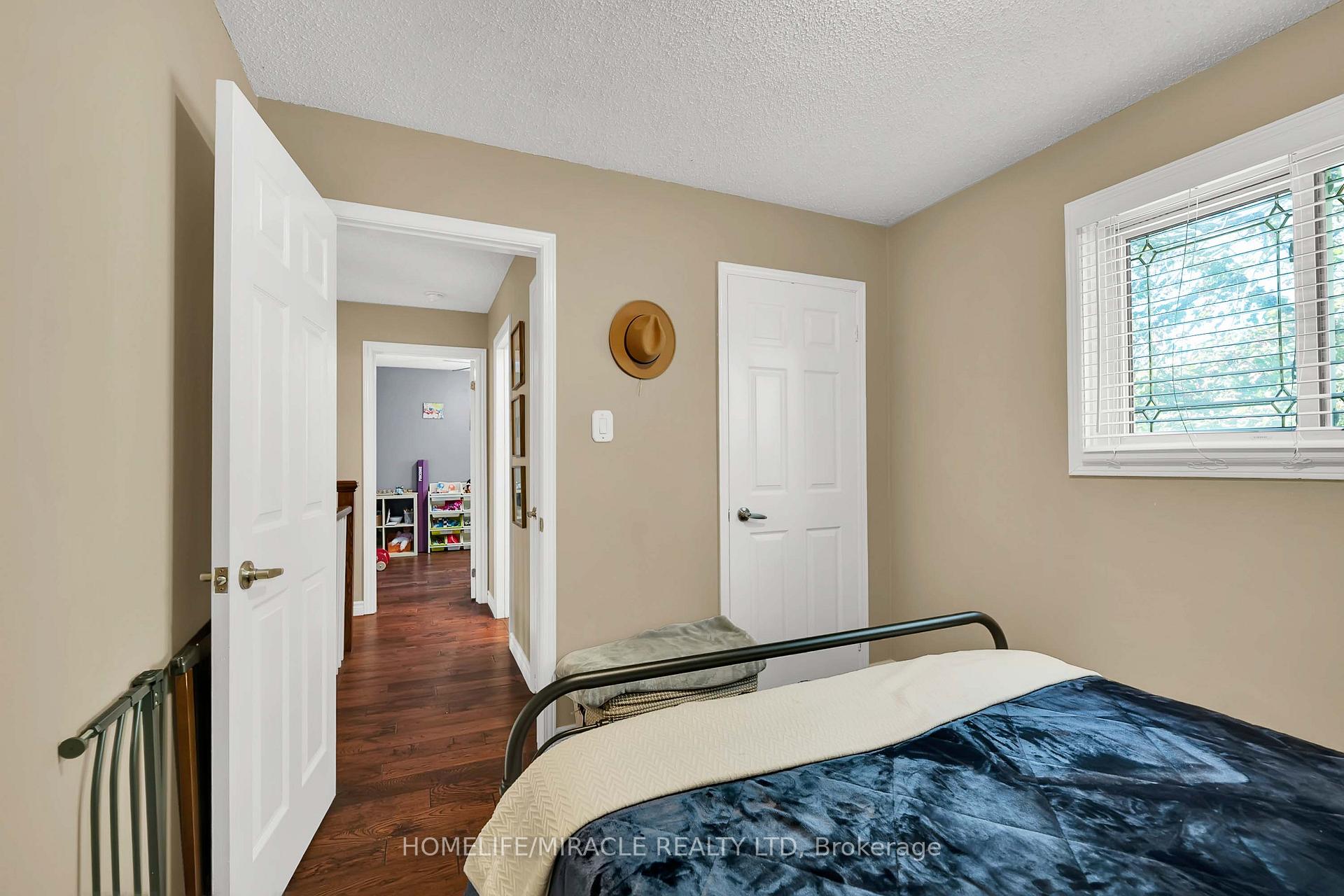 Photo 29 of 9 Iris Crescent, Brampton, Snelgrove — HOMEH