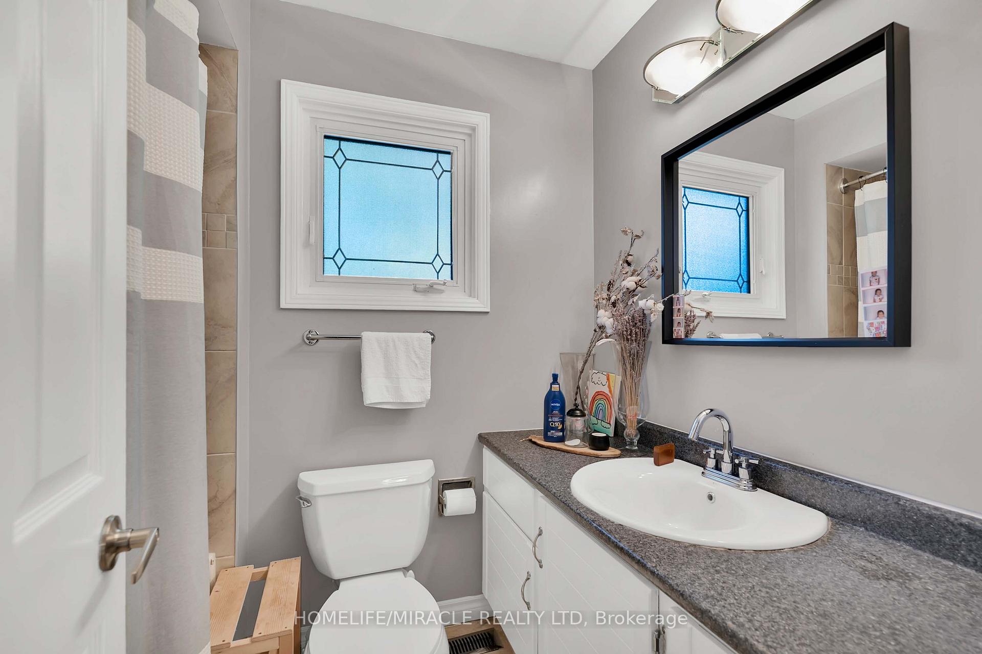 Photo 30 of 9 Iris Crescent, Brampton, Snelgrove — HOMEH