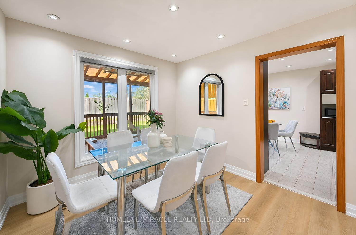 Photo 12 of 8 Loire Court, Etobicoke, West Humber-Clairville — HOMEH